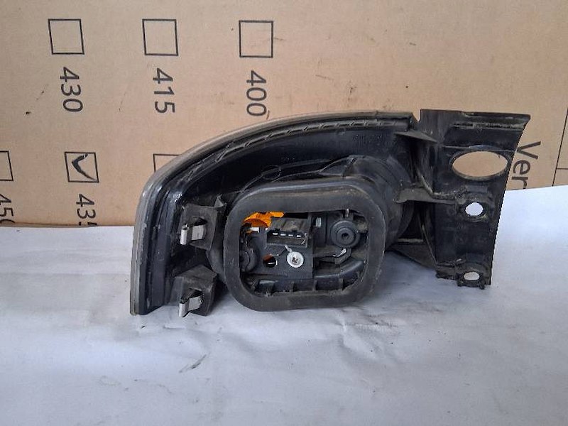 Front lamp right Mazda 3