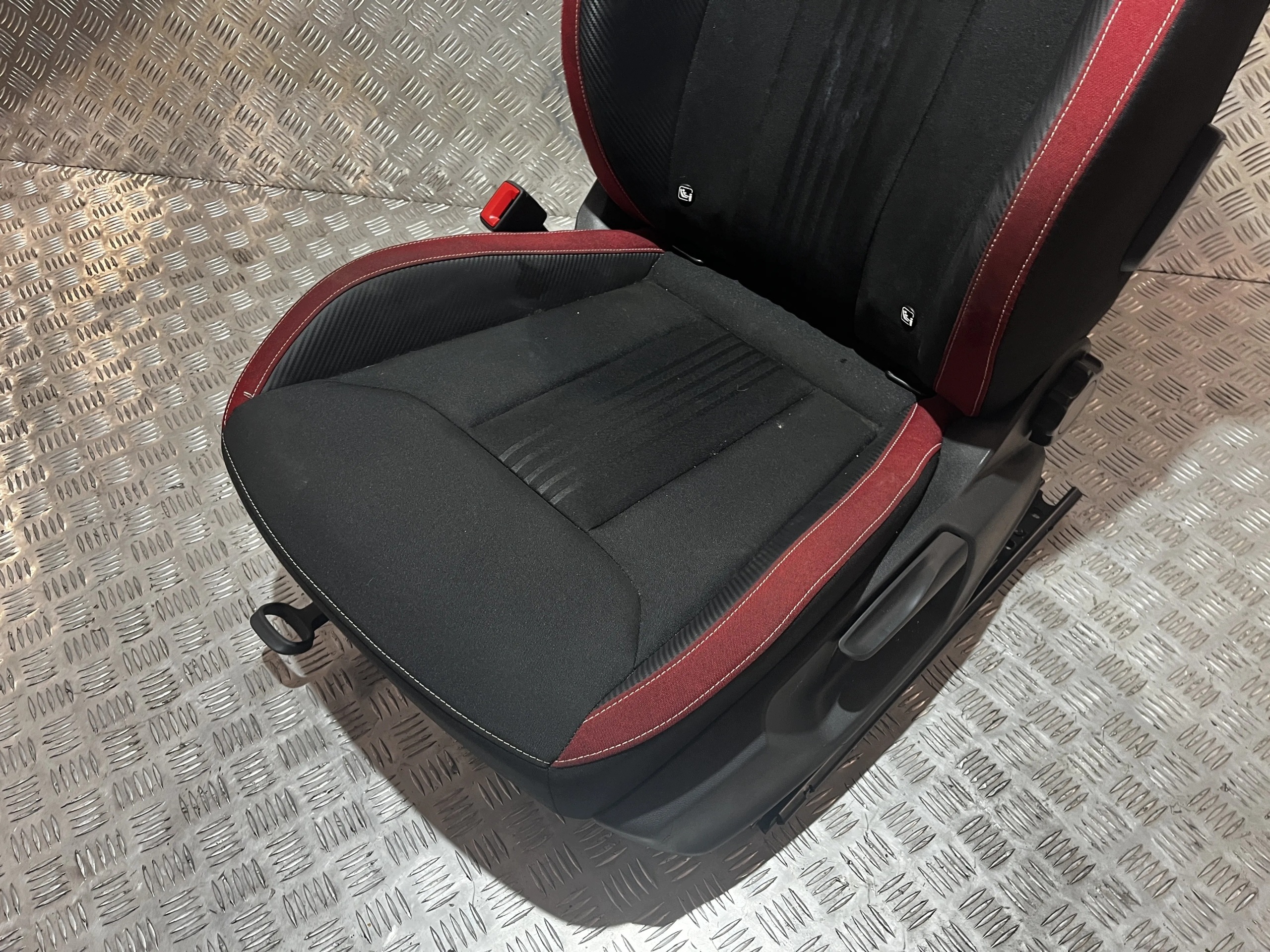 Framstol vänster Skoda Kamiq 19- OEM VW33229 image 3