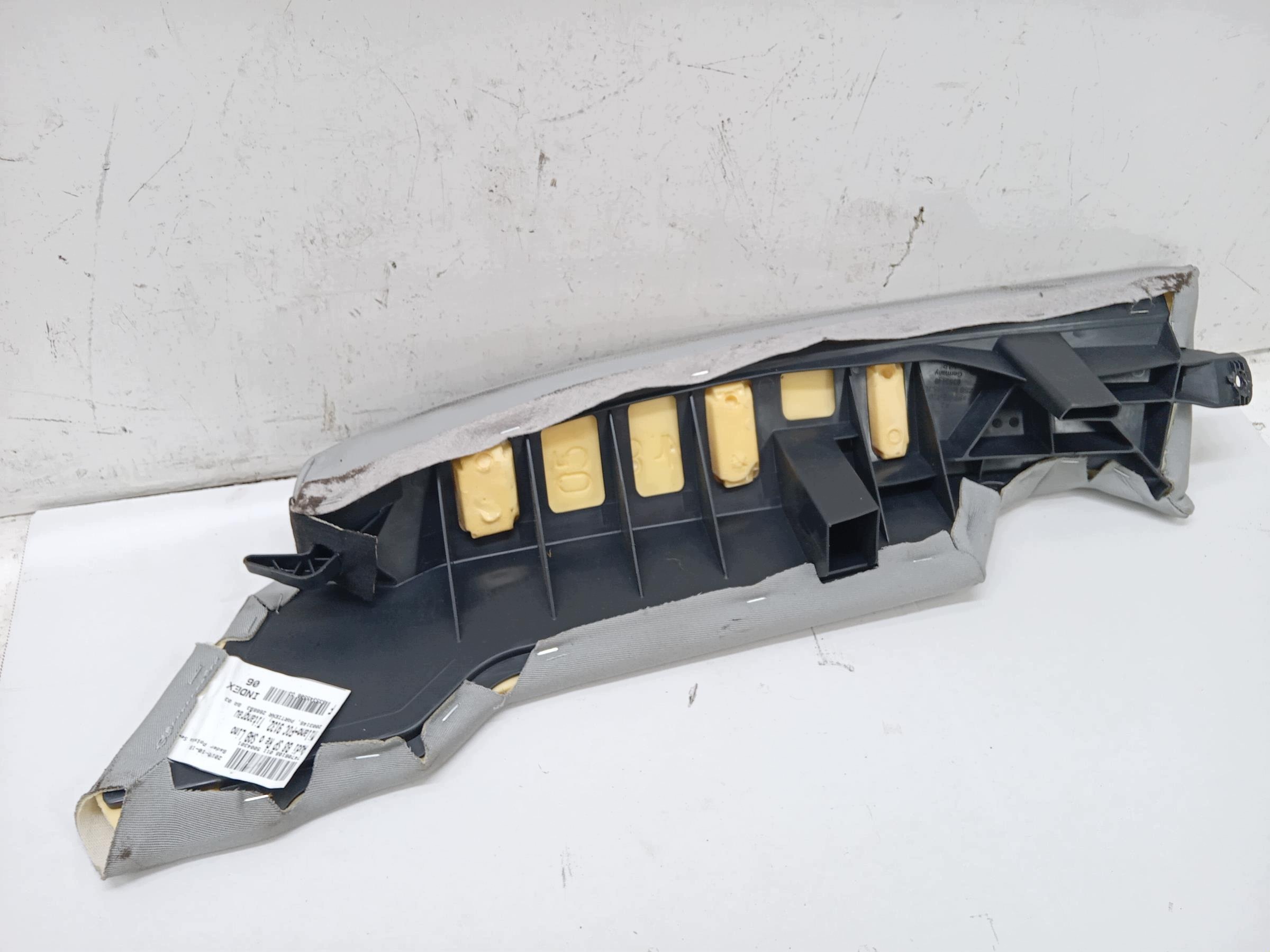 Canapé Audi A4 B8 OEM 8K0855704 image 4