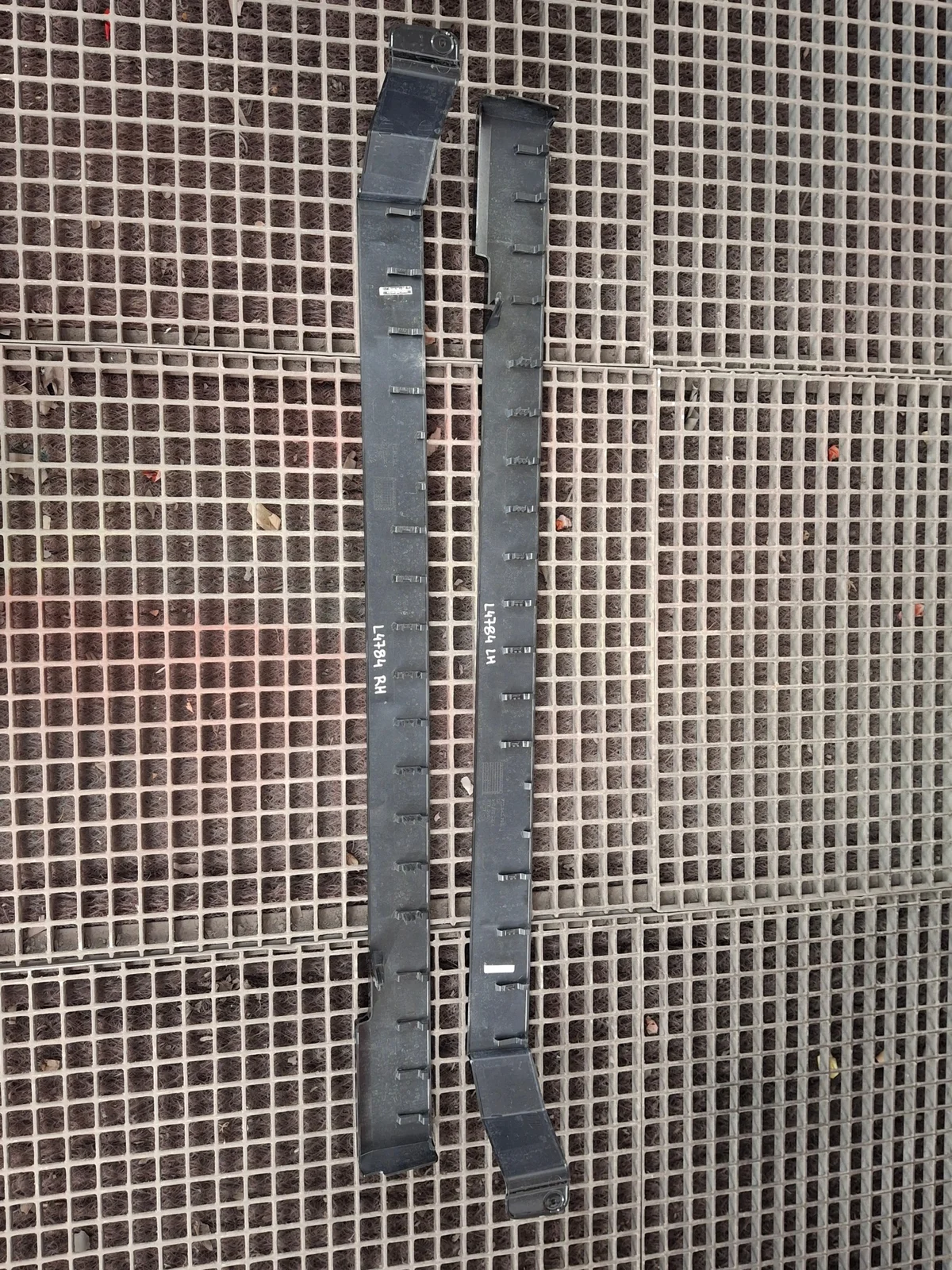 VW T7 Sidopanel Lång Vänster/Höger 7T0843795J image 3