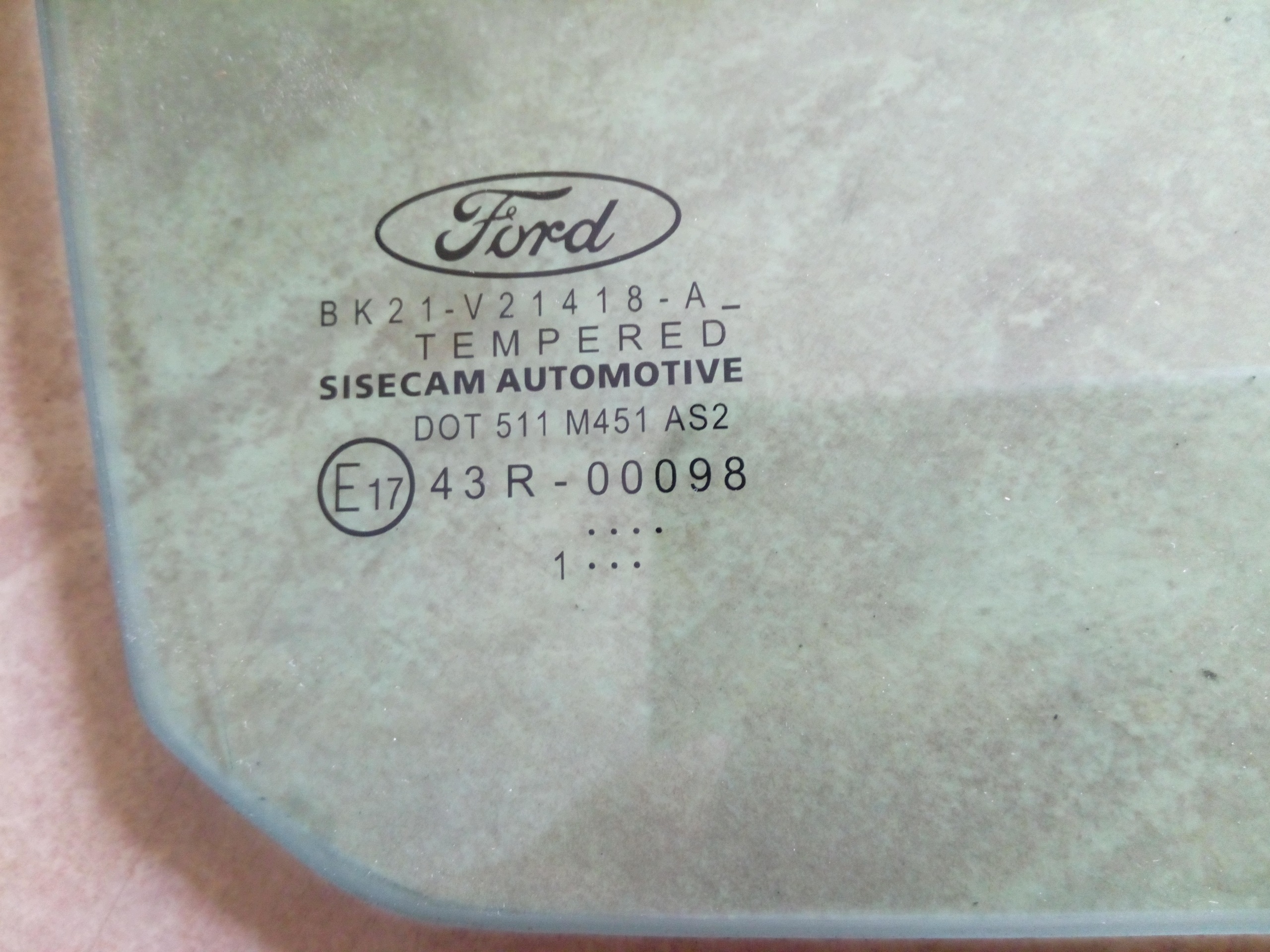 Vidro de Porta Ford Transit Custom Triângulo Dianteiro Direito BK21-V21418-A