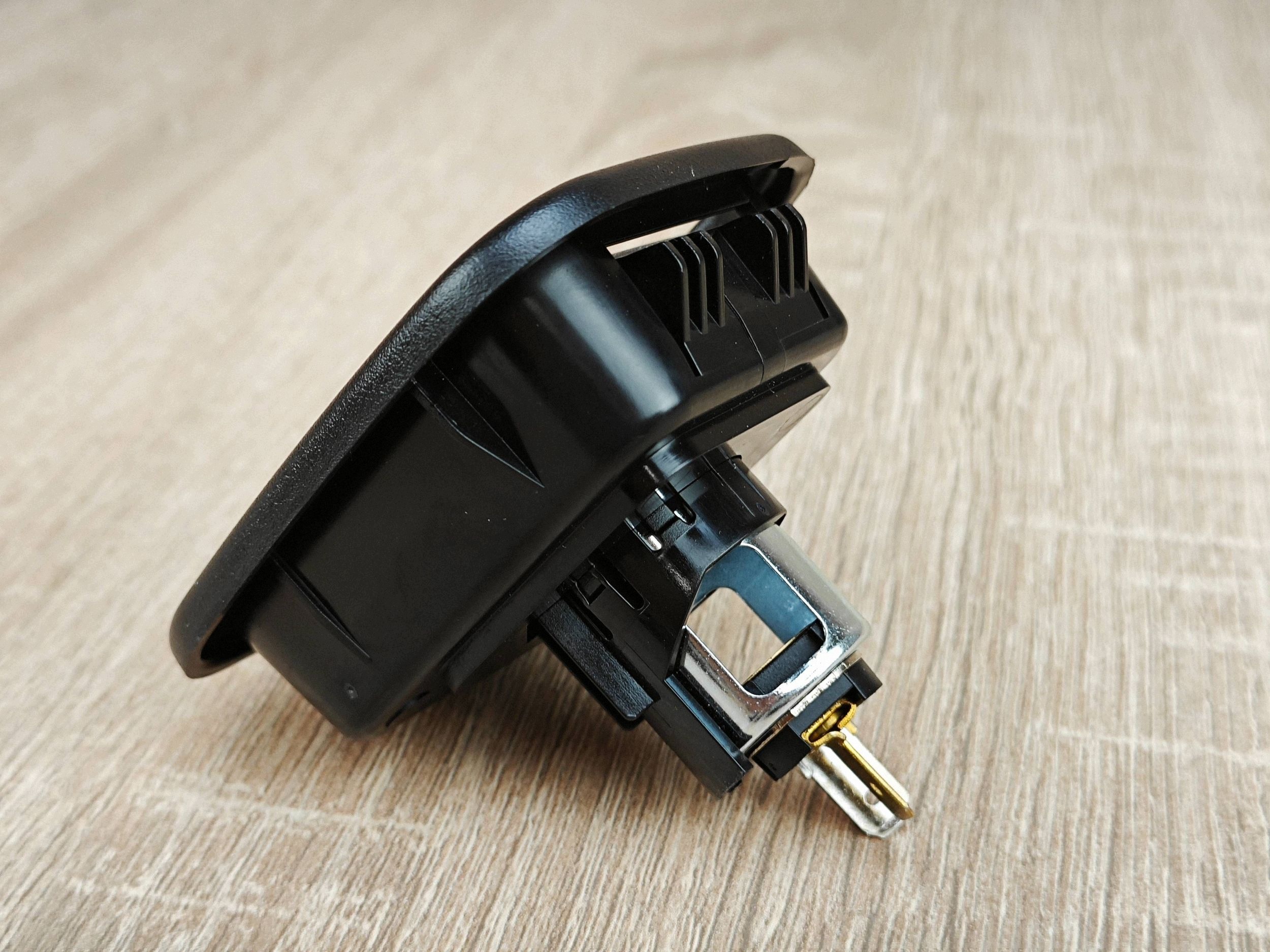 Tomada Isqueiro 180W BMW X3 G01 X4 G02 LCI image 3