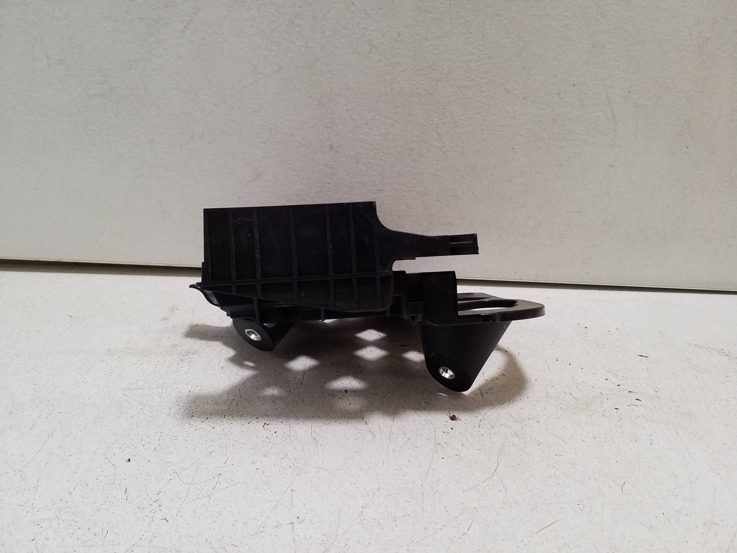 Cupra Formentor Engine Computer Mount 5WA906507A image 4