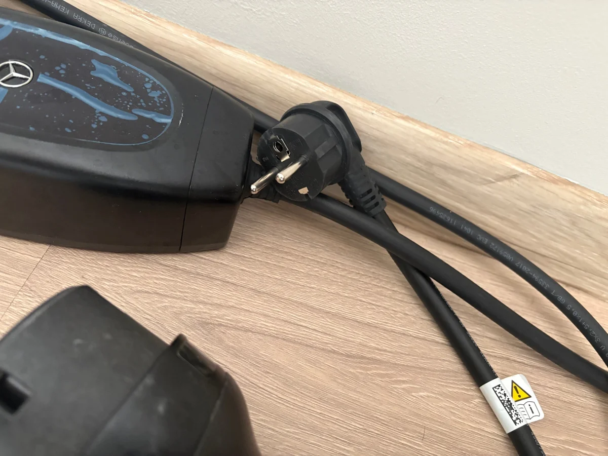 Chargeur Mercedes Type 2 230V 8A EVSE A0005833500 image 6