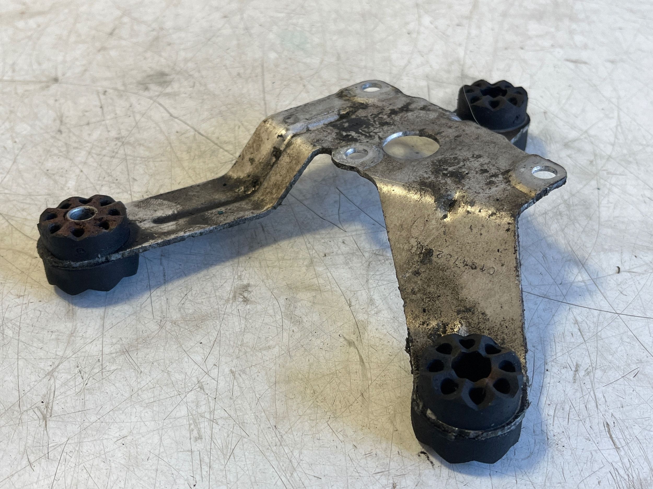 Support Pompe ABS BMW X3 F25 VAL321688 image 3