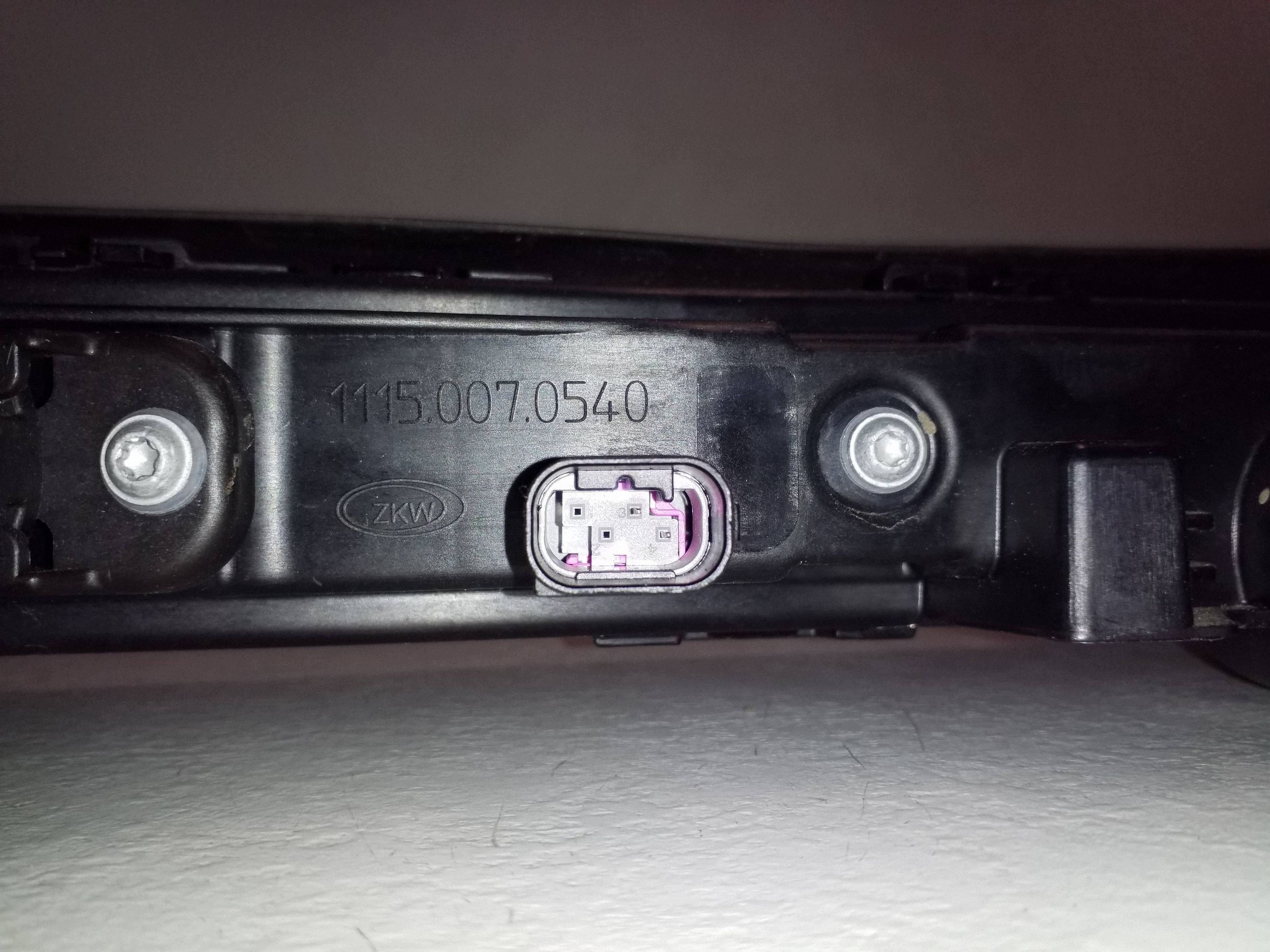 Mercedes-Benz EQC Tagfahrlicht A2939061501 image 5