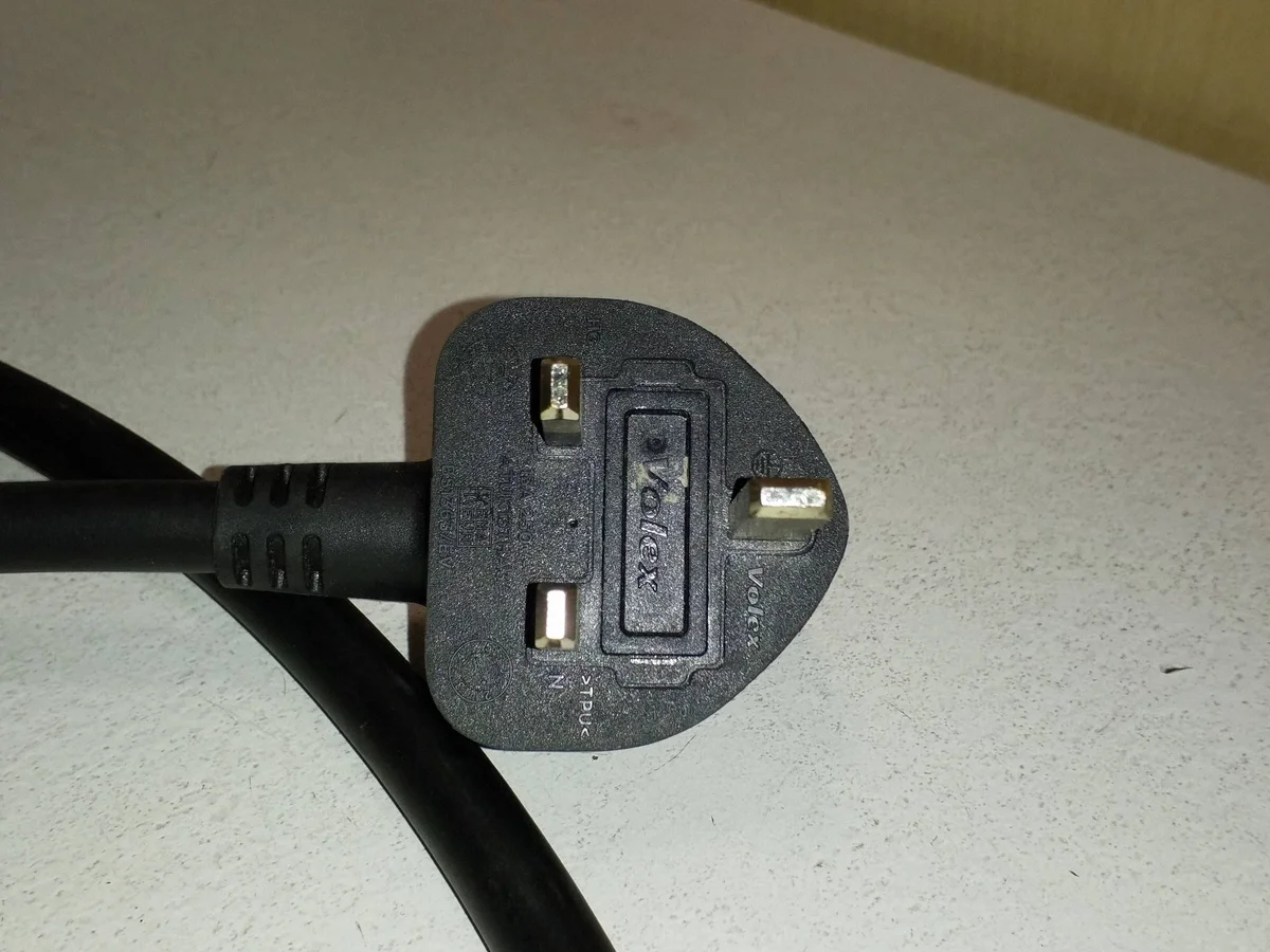 MERCEDES EQC CÂBLE CHARGEUR A0005837303 image 3