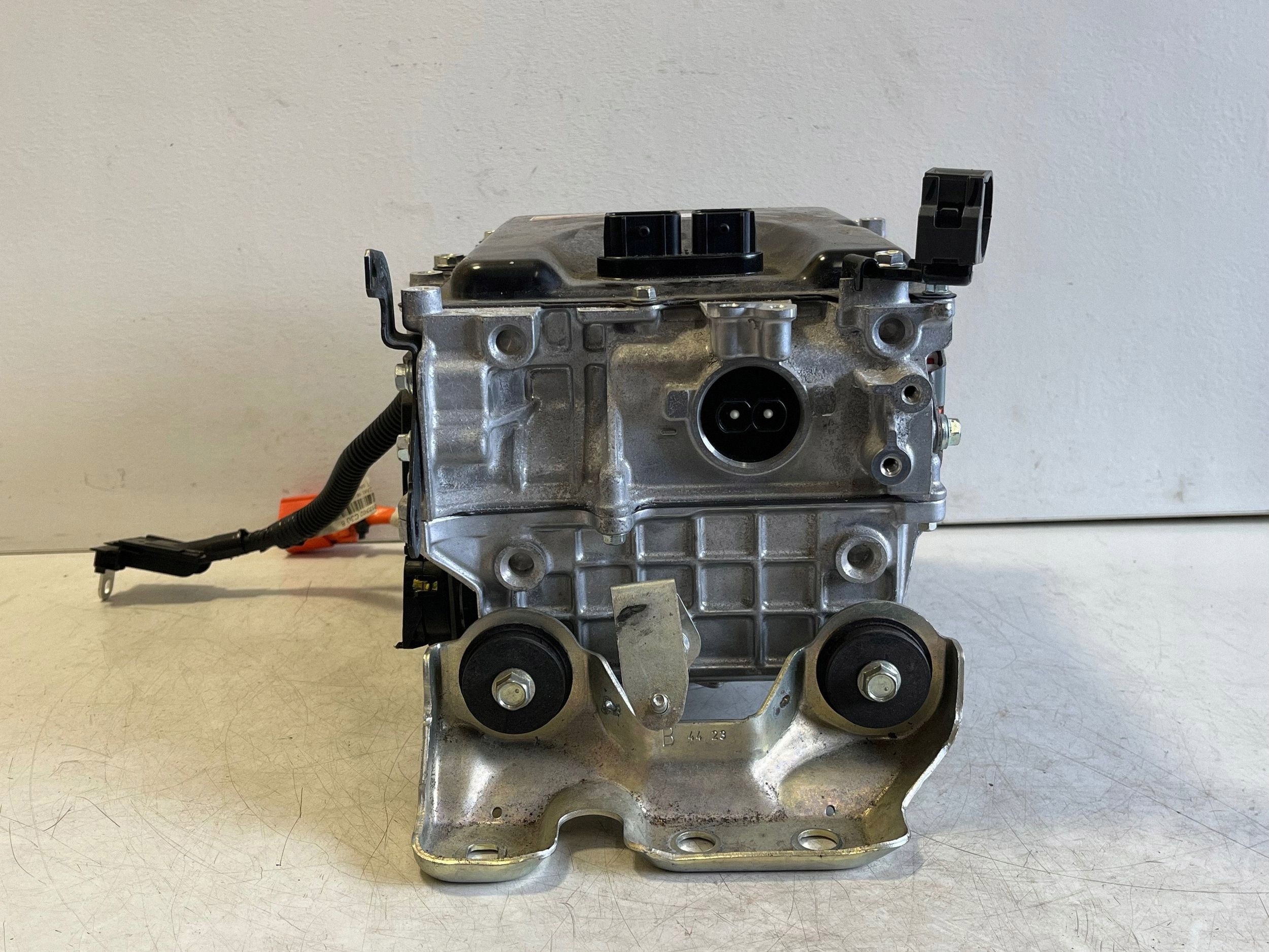 Toyota Corolla E210 Inverter G920047390 Begagnad image 4