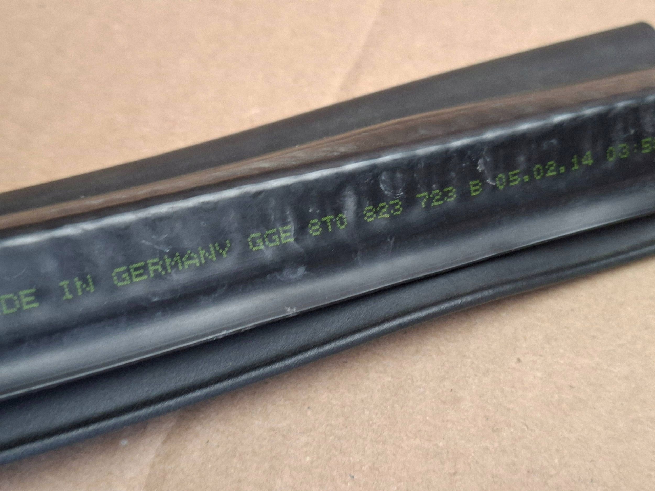 Audi A5 8T Dichtung Motorraum 8T0823723B