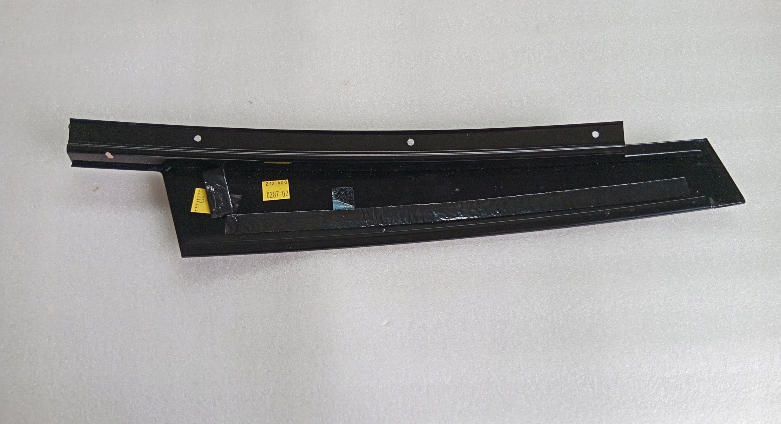 Mercedes W212 Oikea B-pilarin listan kansi A2126900287