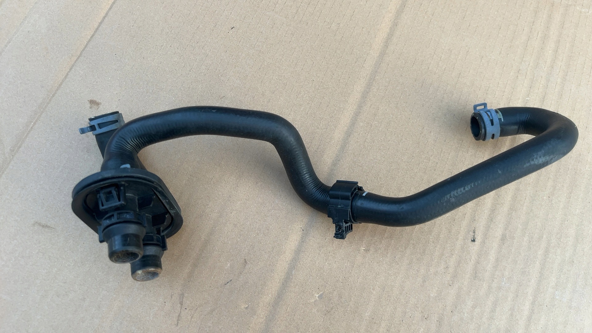 Vesiletku Audi A4 B8 A5 Q5 8K1819350CJ
