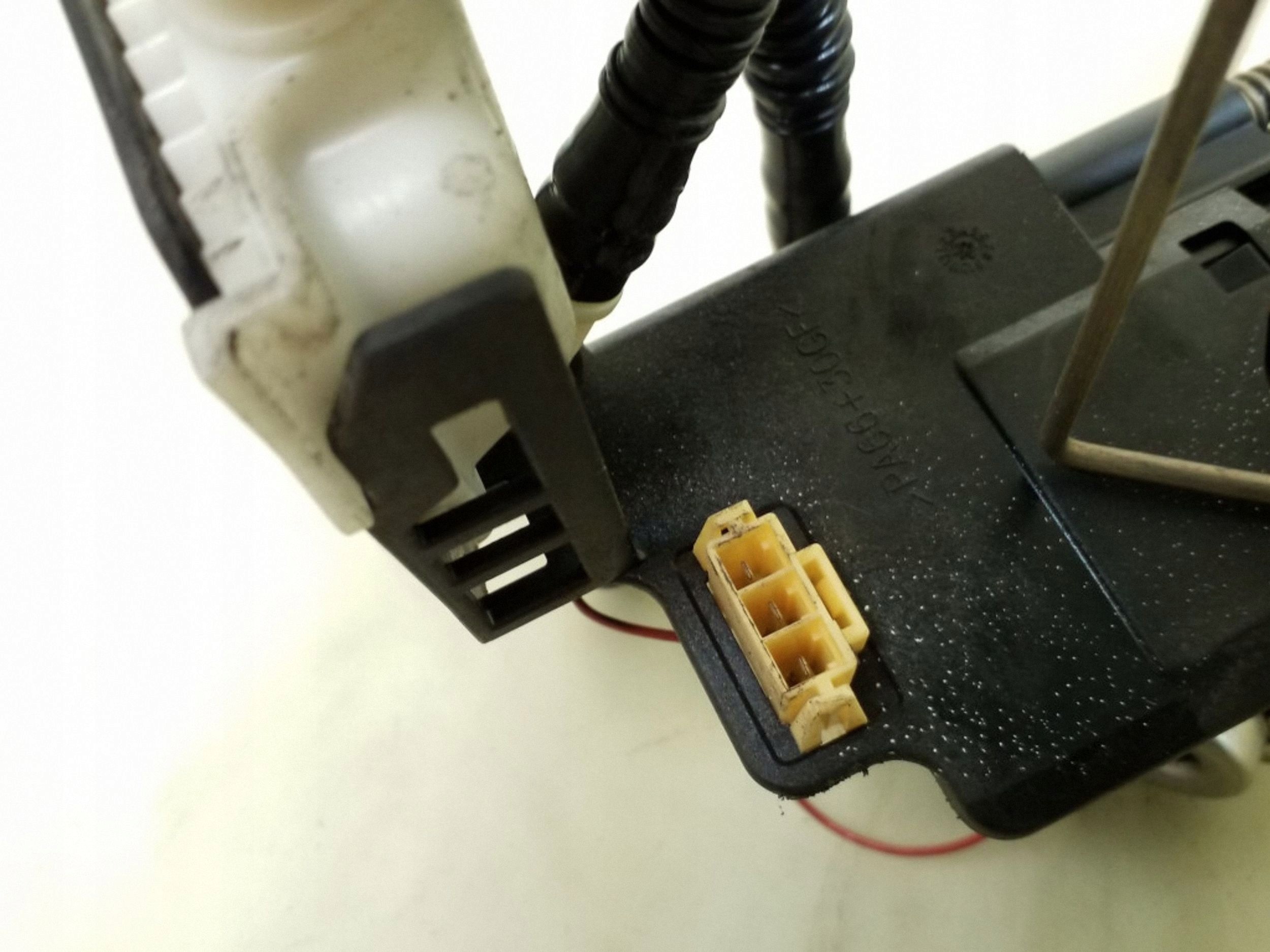 Flotteur niveau carburant BMW E63 E64 6765843 image 4