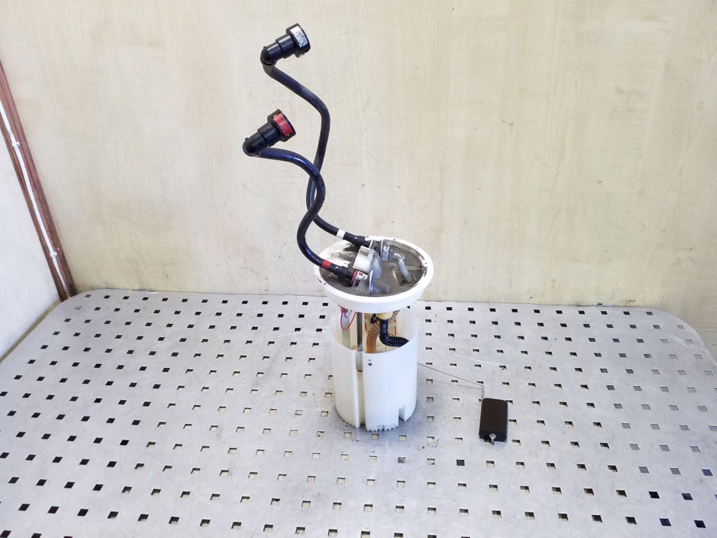 Sensor de nivel de combustible Ford C-MAX II 2012 image 2