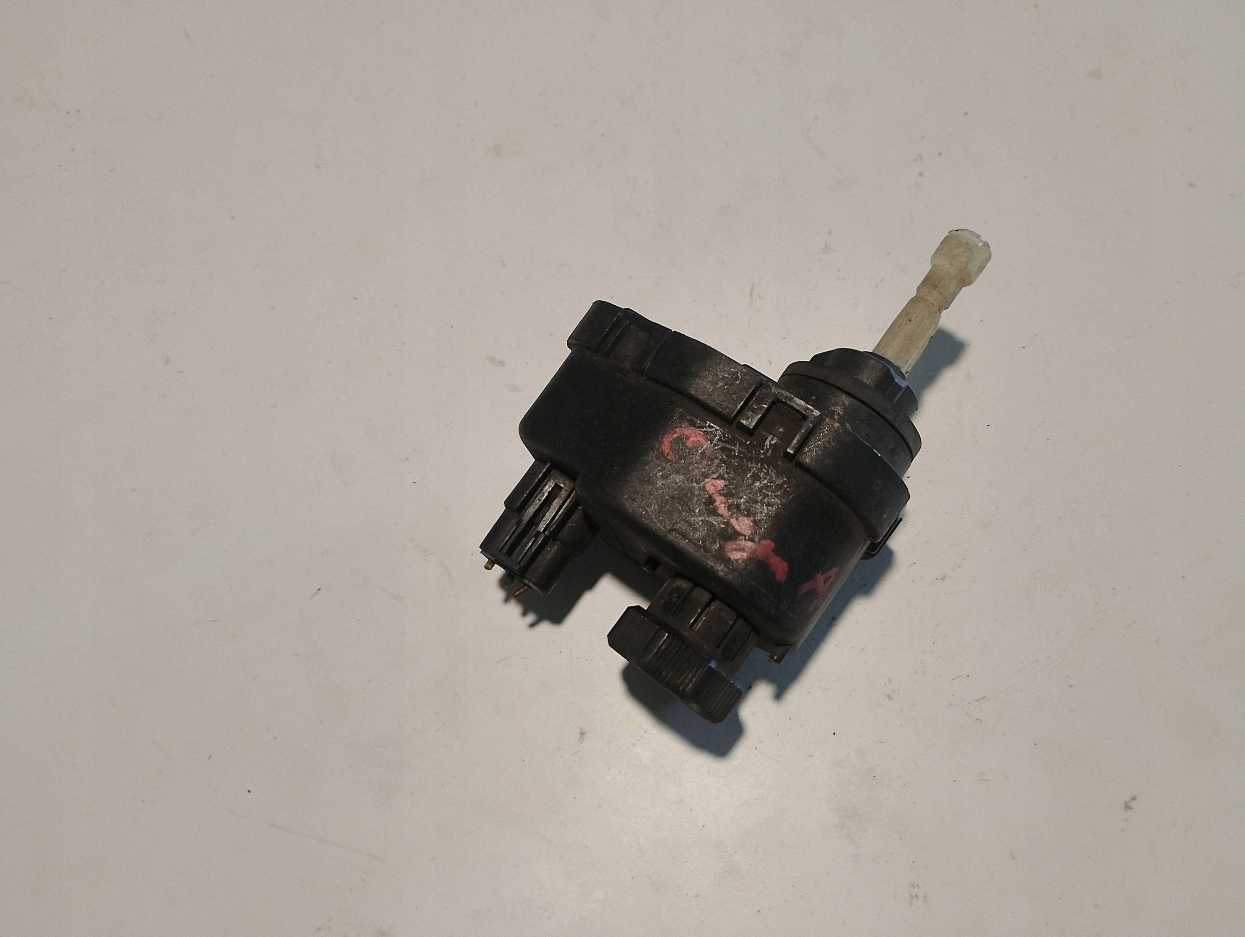Opel Ajovalojen Moottori OE 0132008306