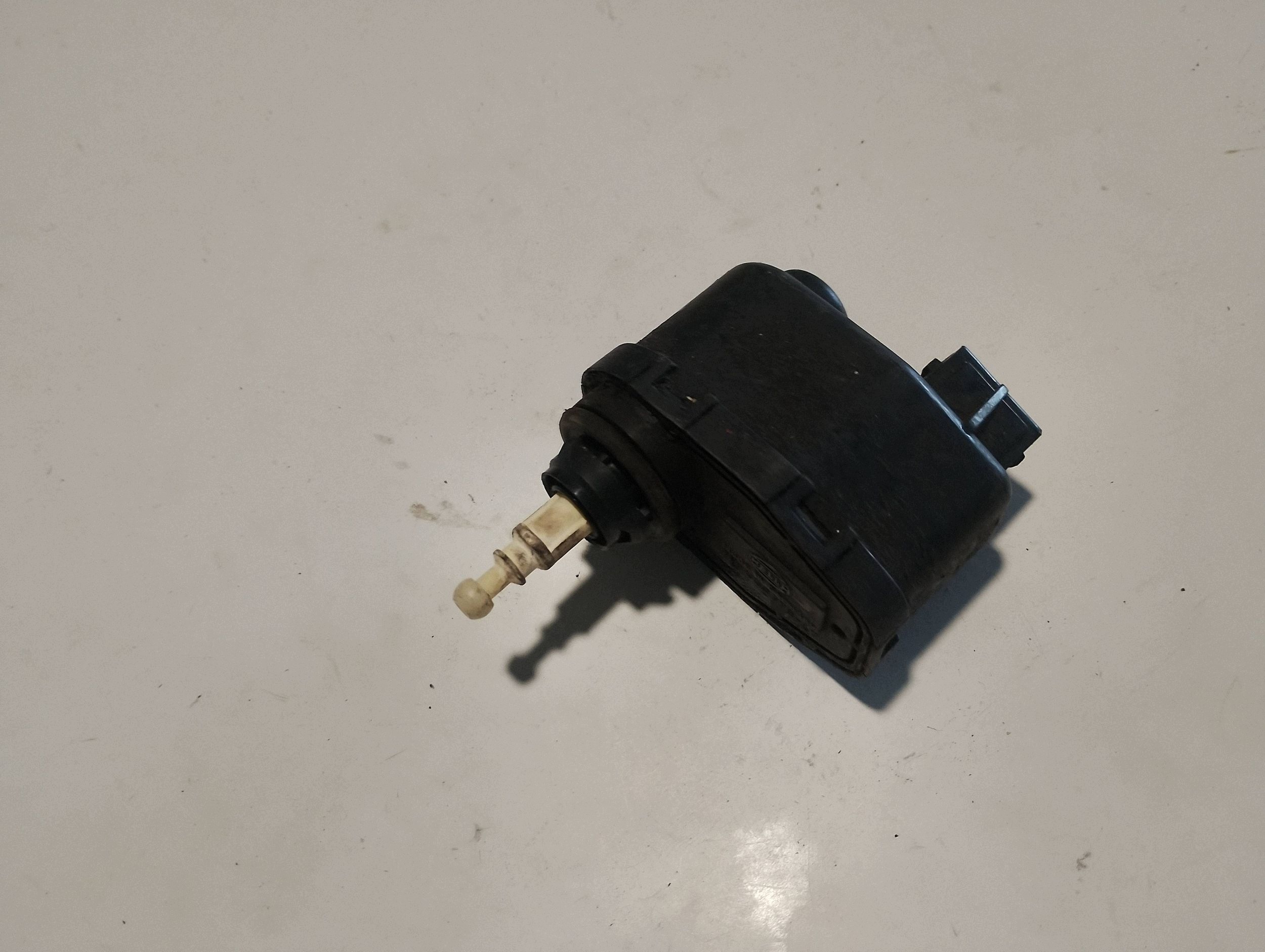 Citroen koplampregeling motor 1H-0941295 image 3