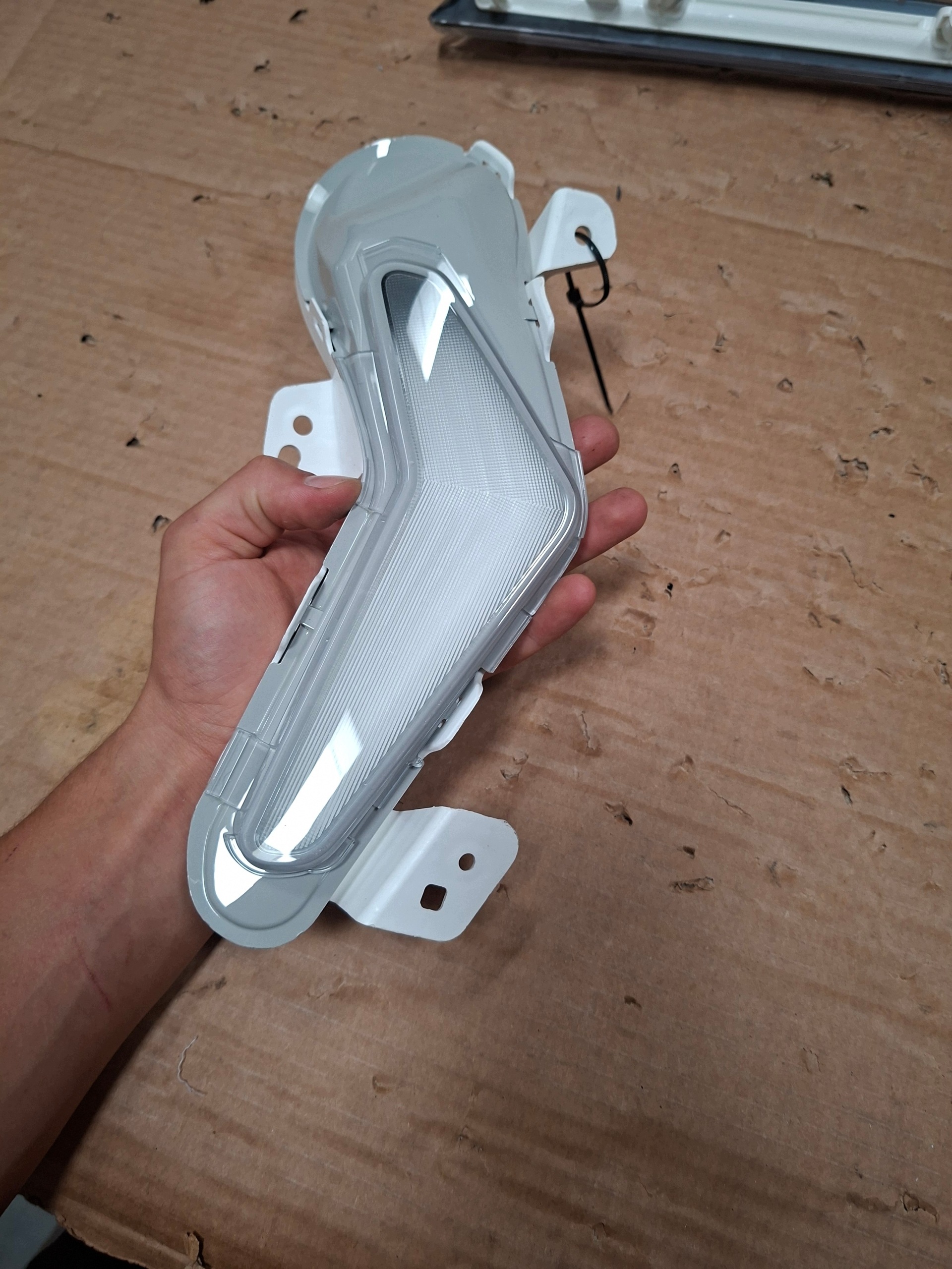 Phare LED DRL Droit Avant VW ID.7 14B941055 image 5