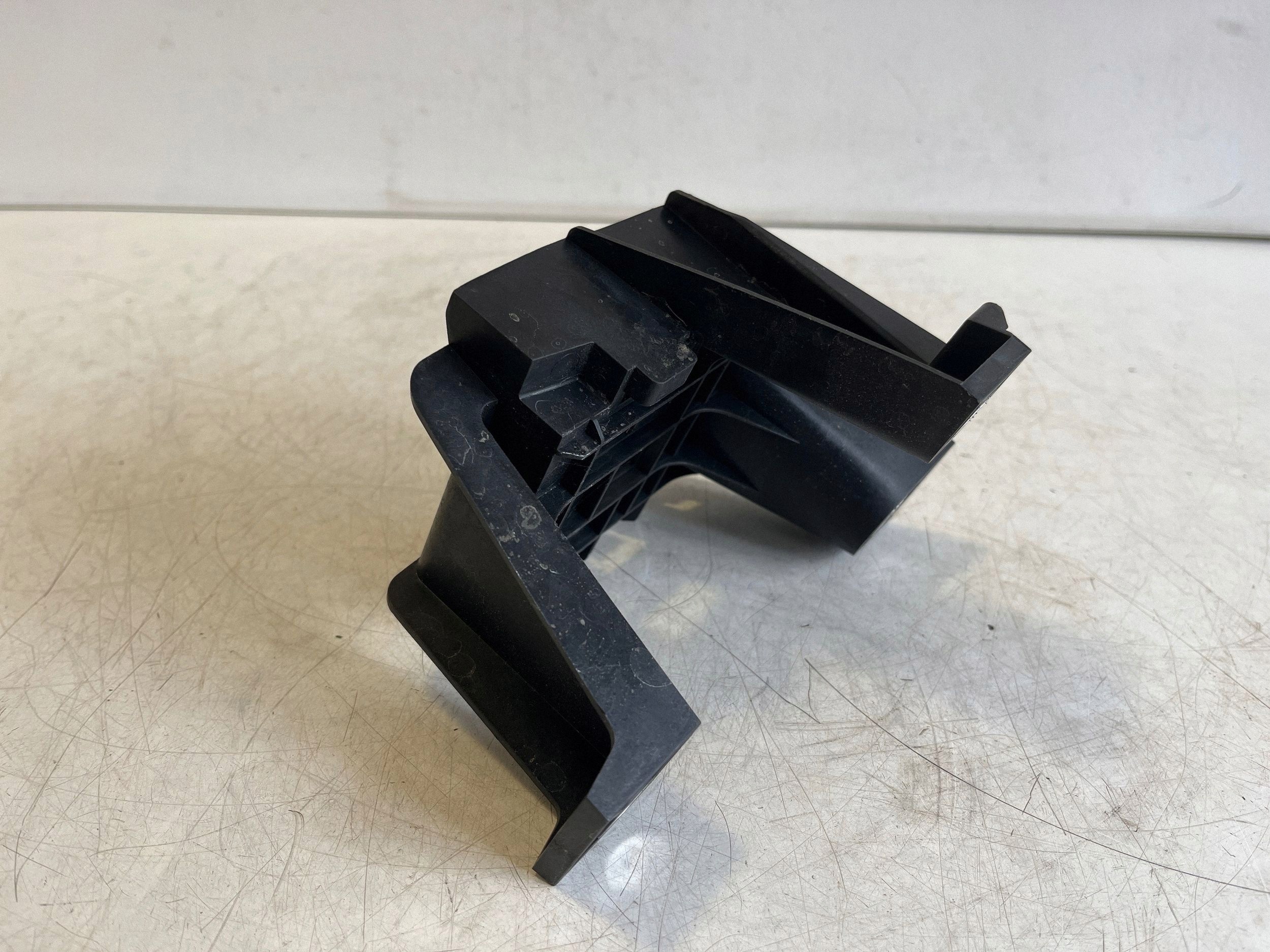 2022 Porsche Taycan 9J1 body part 9J1907510A
