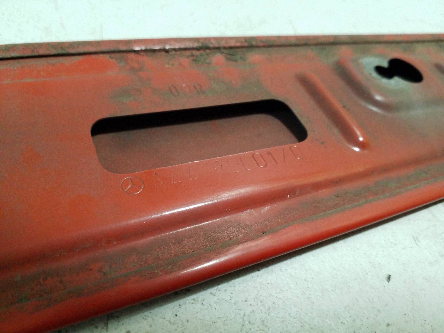 Cache rail droit Mercedes Vito W447 A4476900170 image 4