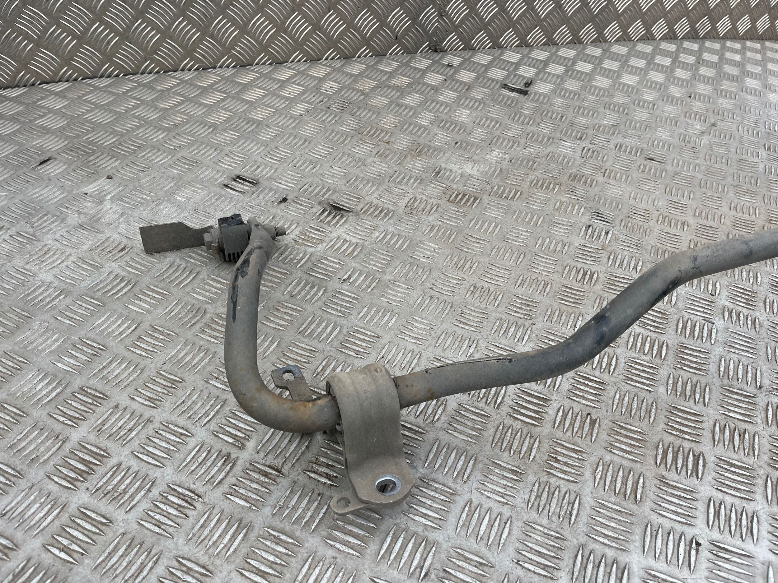 Opel Vivaro Stabilisator Achter (VAL321238) image 3