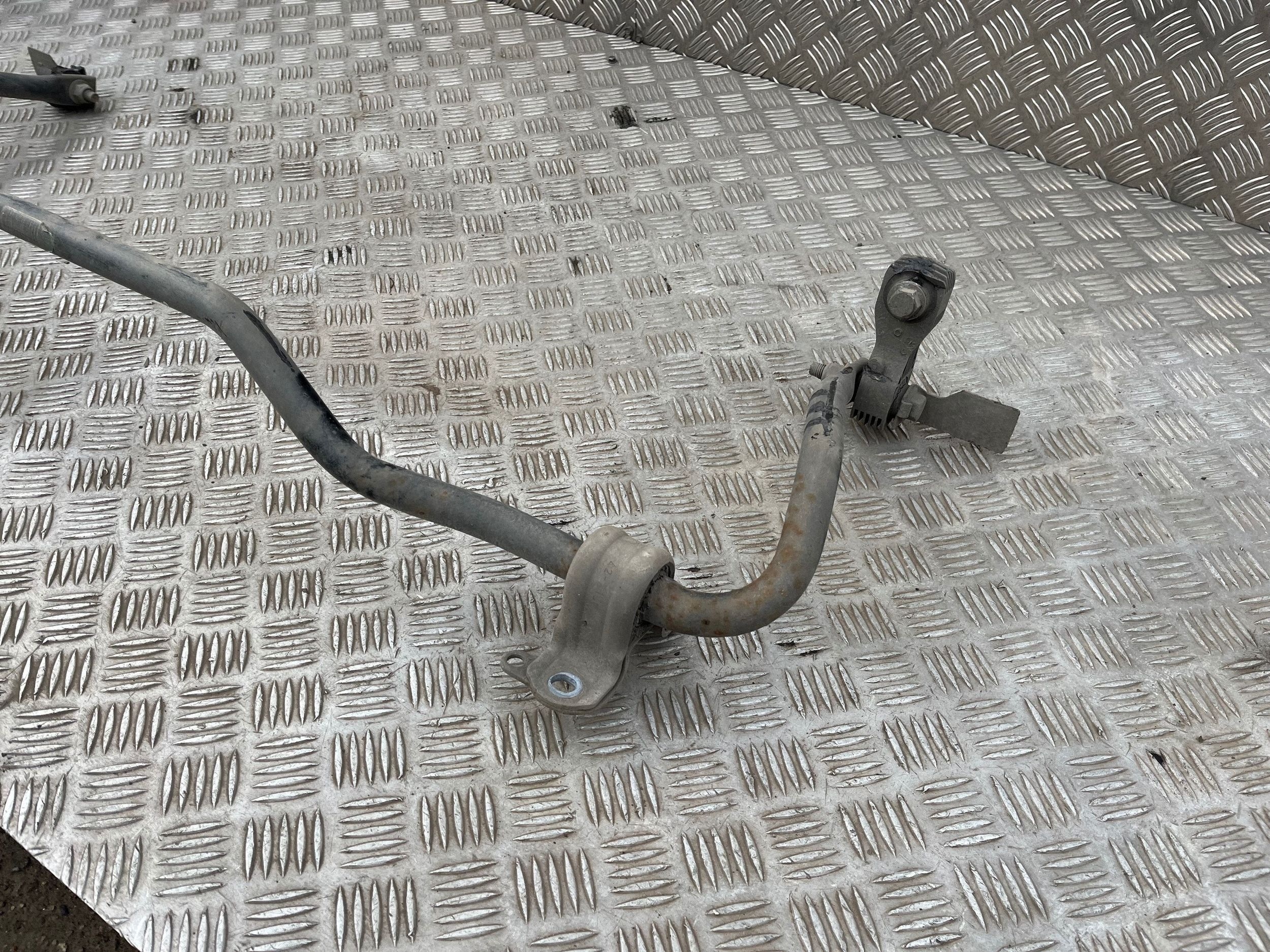 Opel Vivaro Stabilisator Achter (VAL321238) image 5