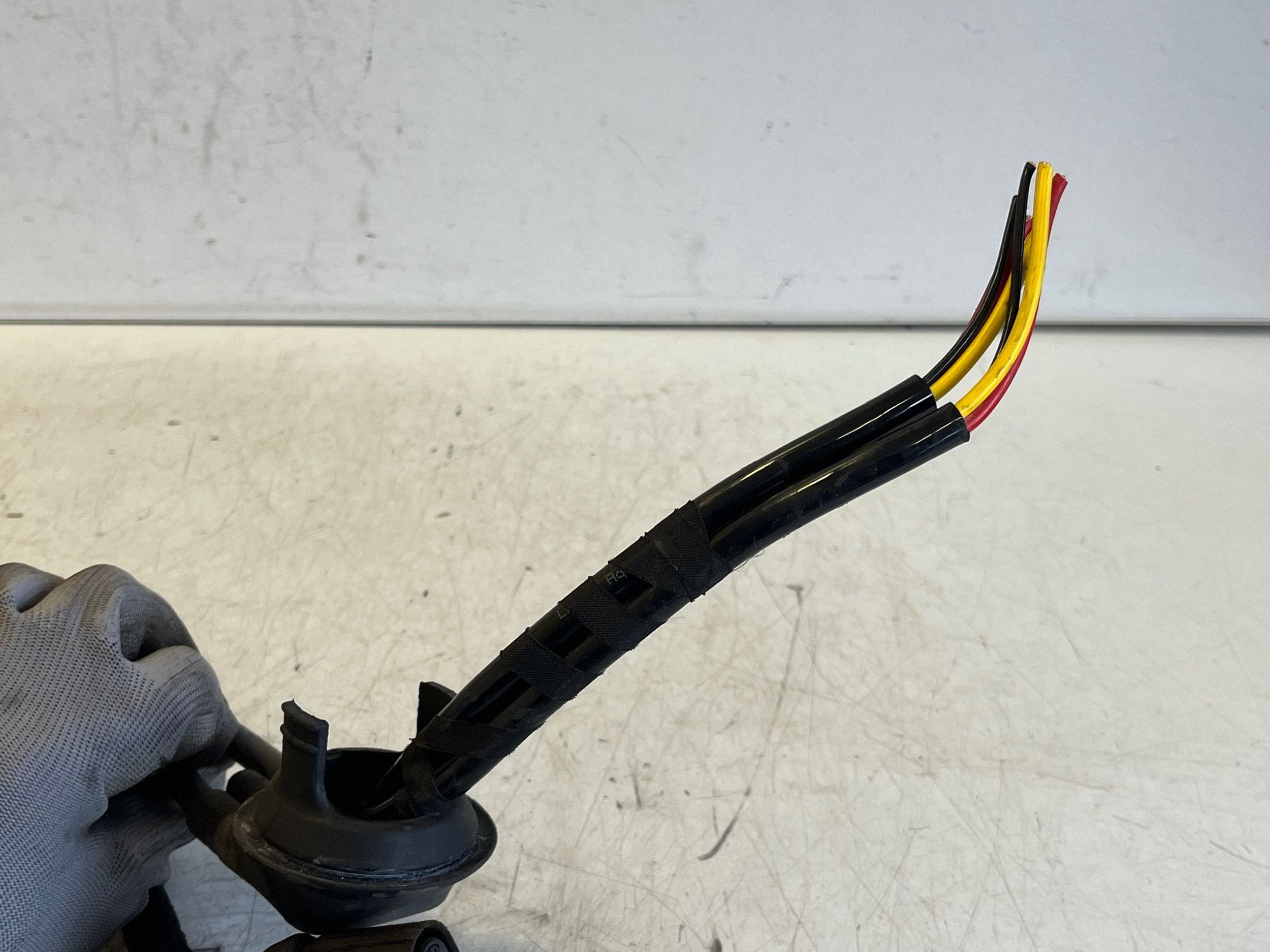 BMW X3 F25 Cable Freno Mano 9141981 image 3