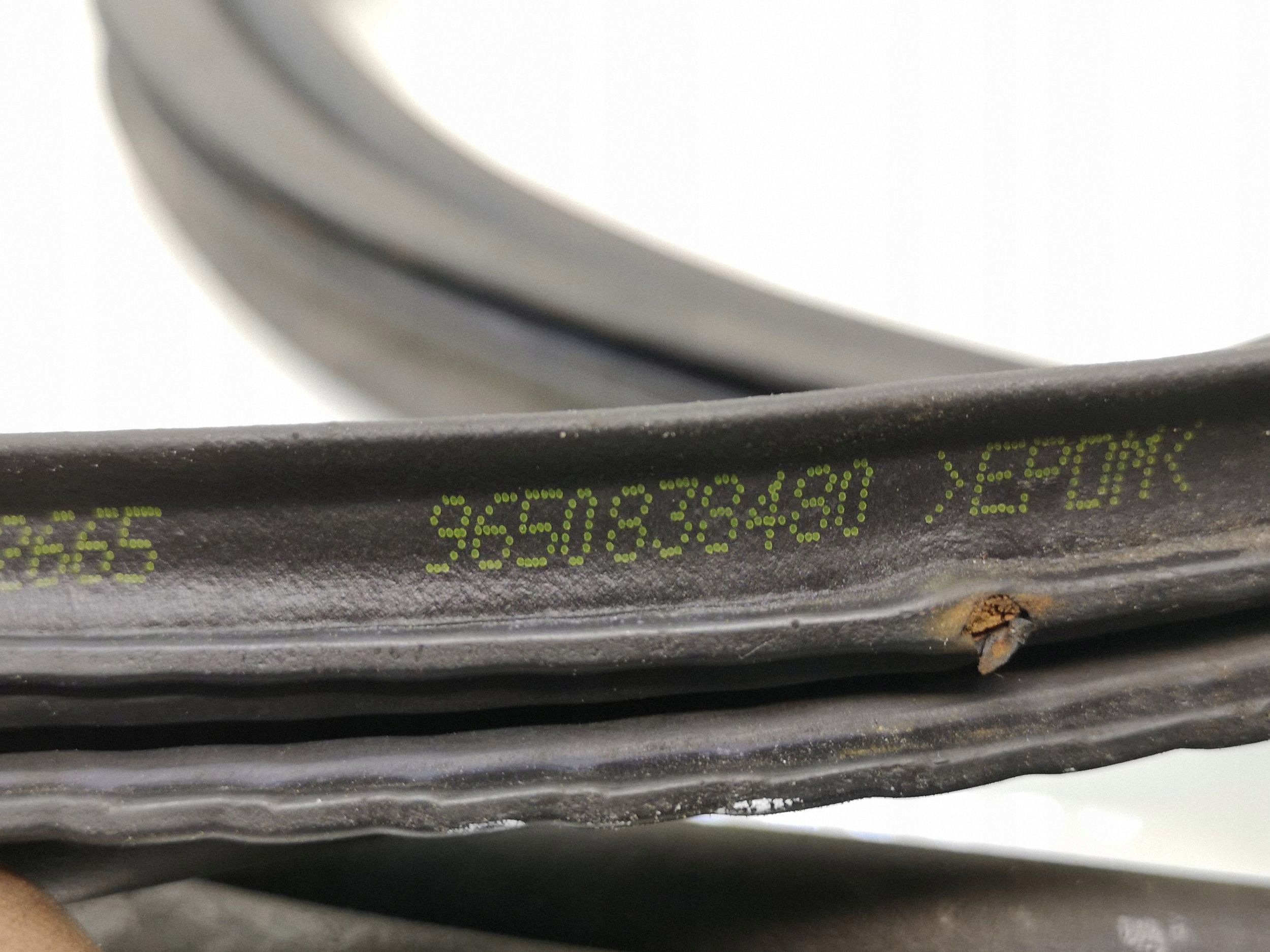 Joint de capot Citroen C6 2006 OEM 965038480 image 3