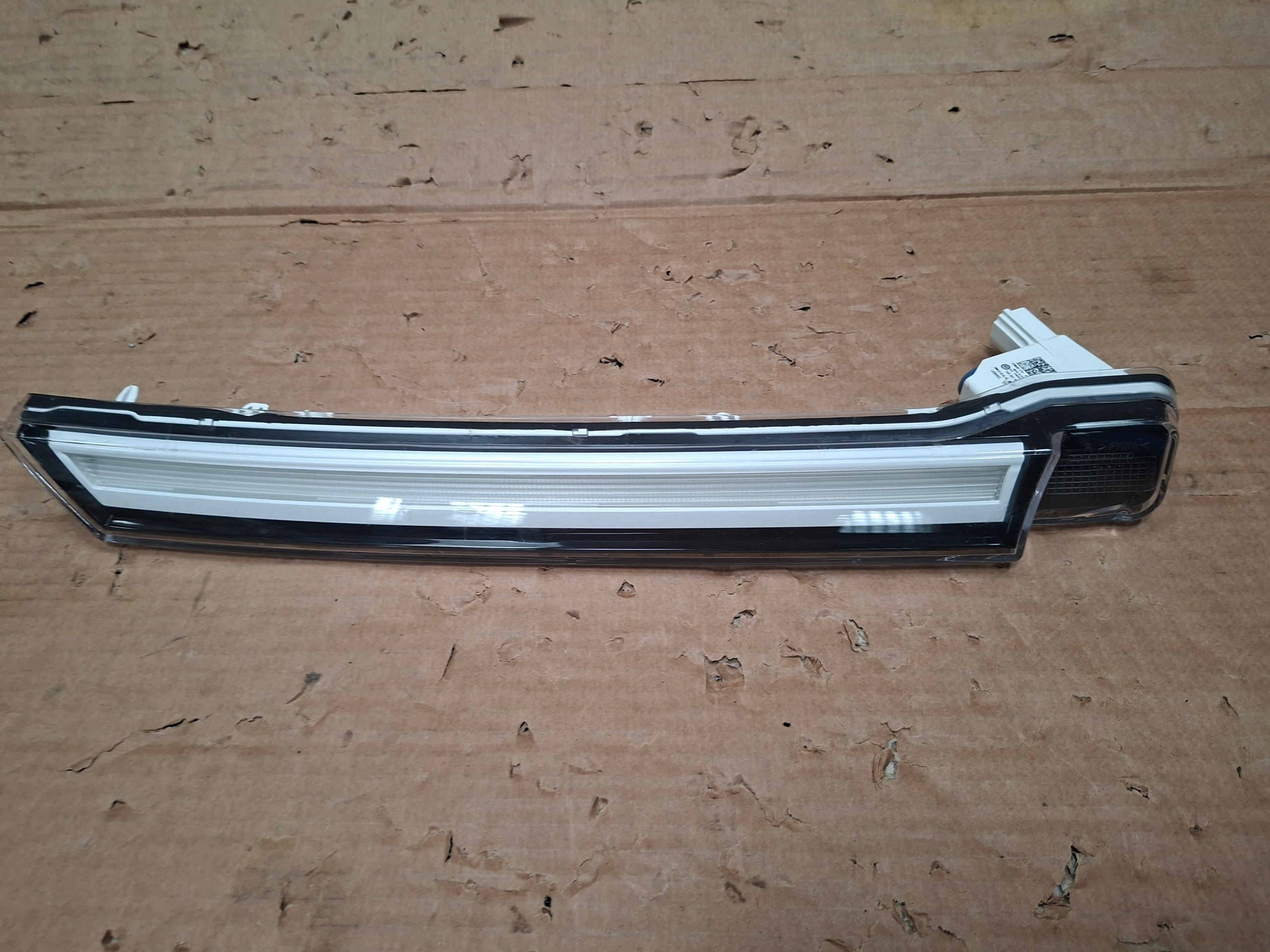 DRL LED-list grill vänster 14A941654 VW ID.7 image 4