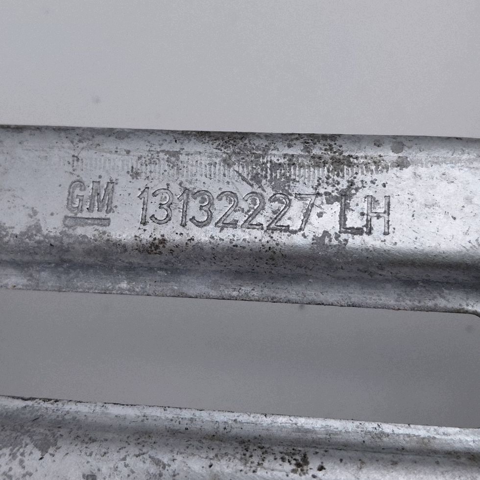 Opel Zafira B takaoven nostin vasen 13132227