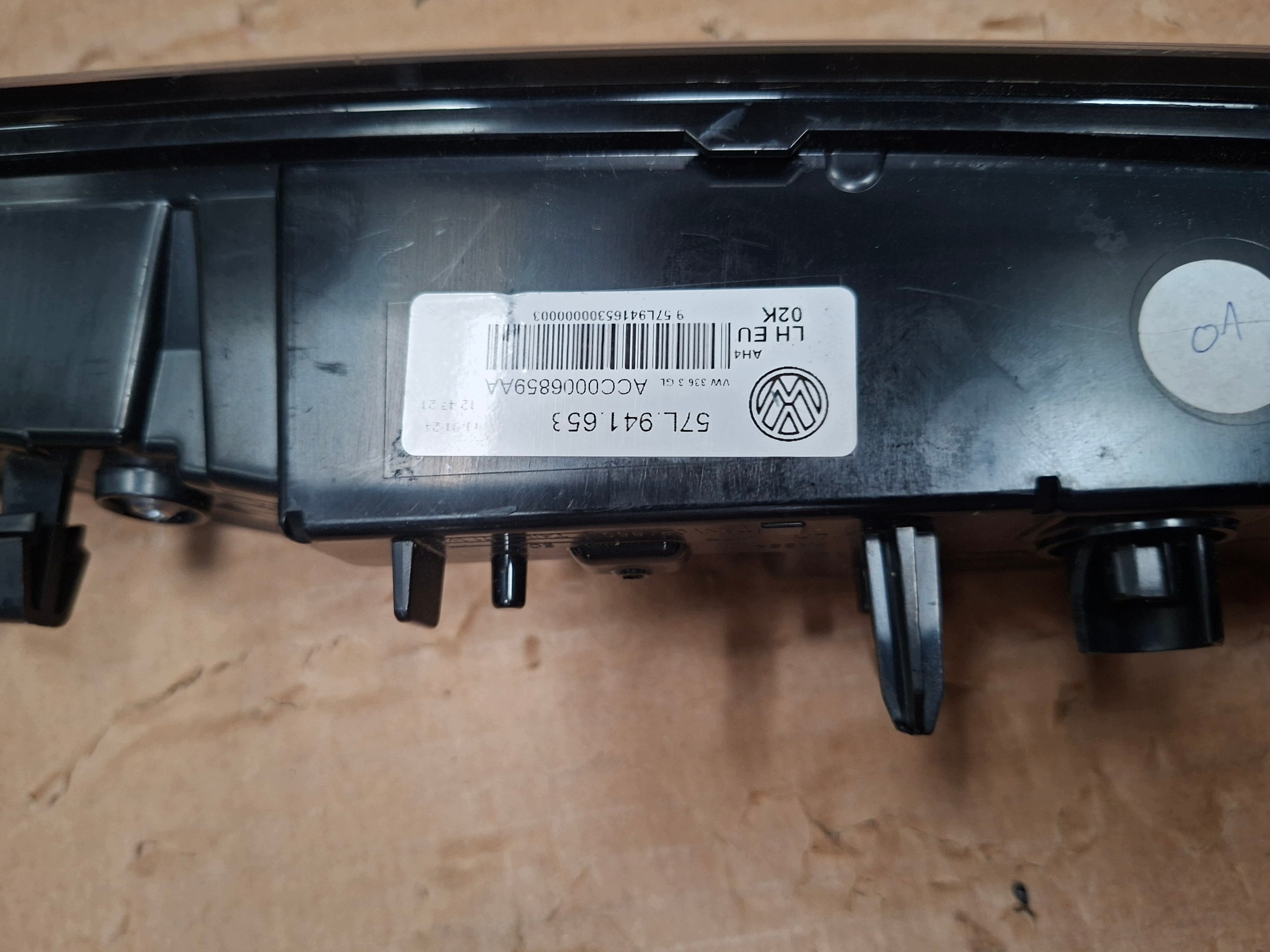 Farol VW Tayron II LED Esquerdo Usado image 9