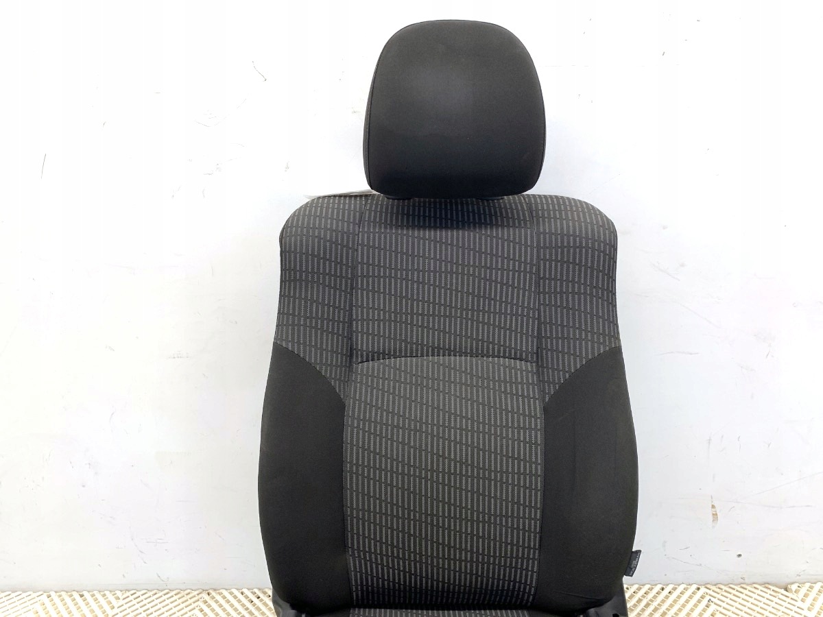Fotel lewy przód Toyota Avensis T27 Kombi 09-18 OEM image 3