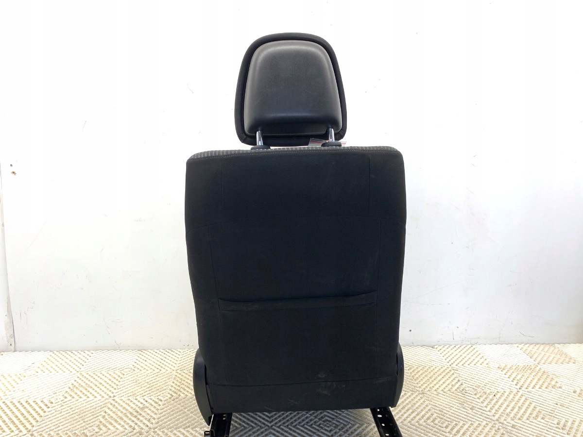 Fotel lewy przód Toyota Avensis T27 Kombi 09-18 OEM image 8