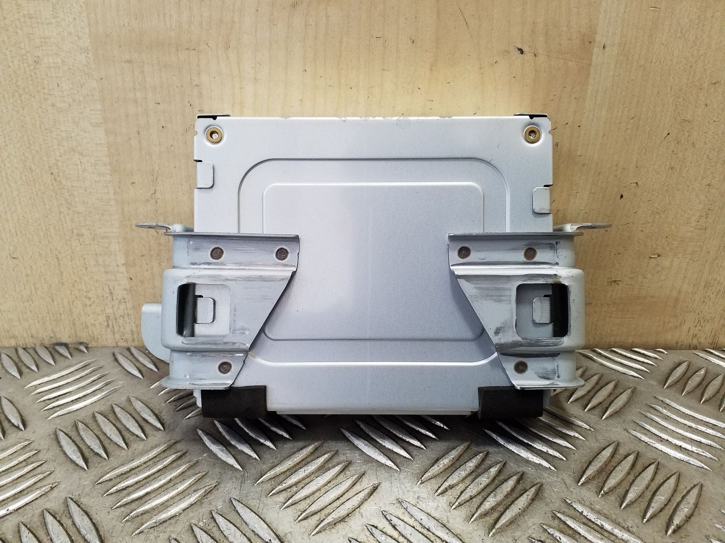 Mitsubishi Pajero ASC Control Unit 8633A014 image 4