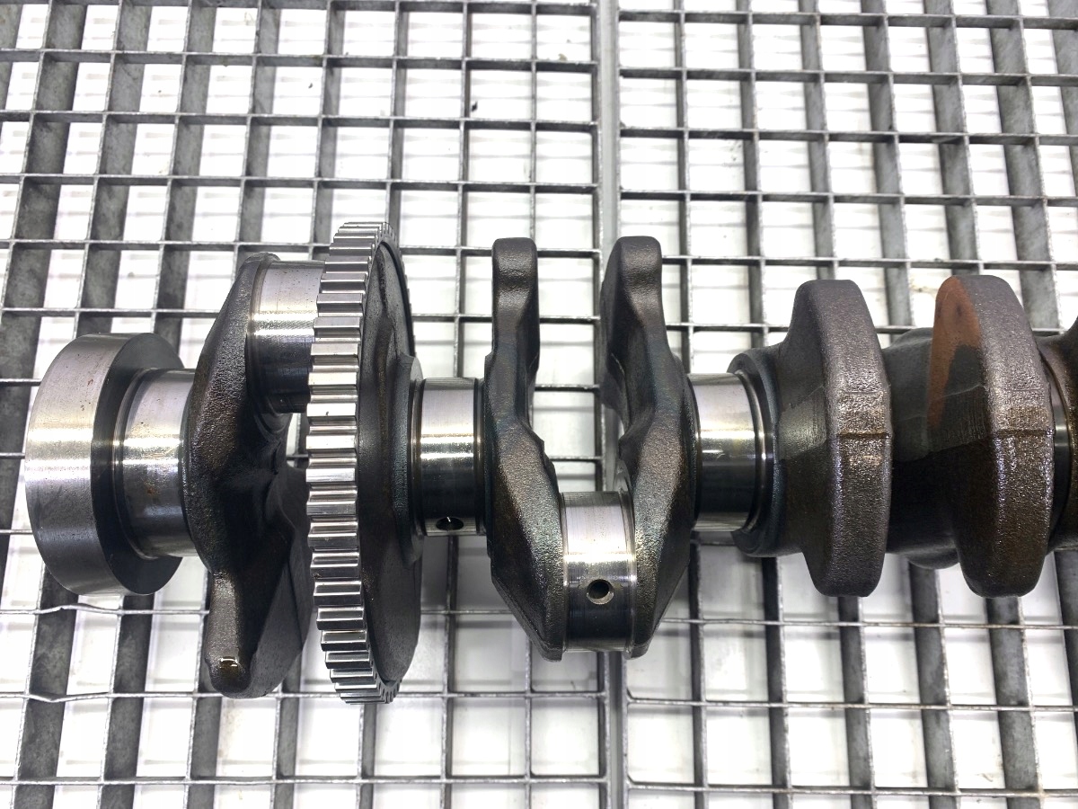 Kampiakseli BMW E71 3.0 306hv 7527881