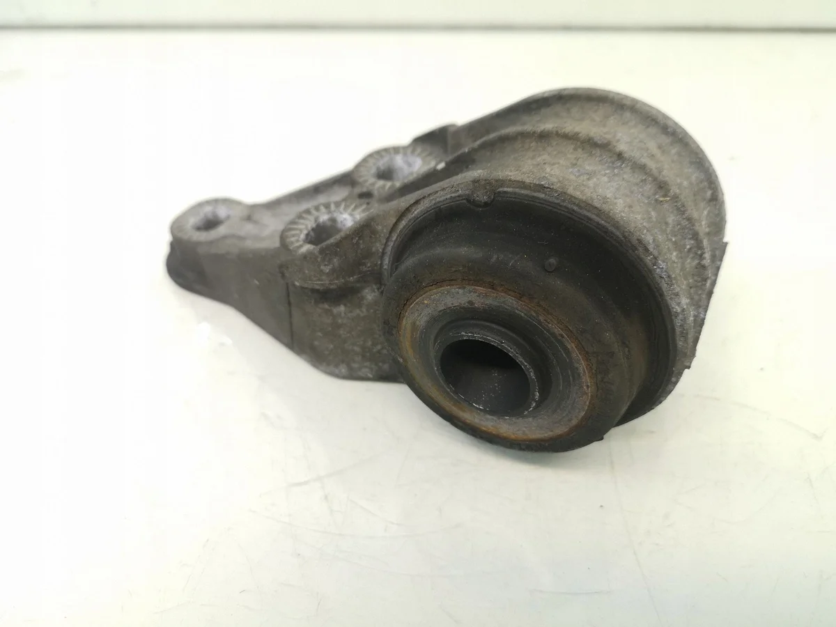 Audi A6 S6 C5 4B Support Barre Arrière 8E0501522G