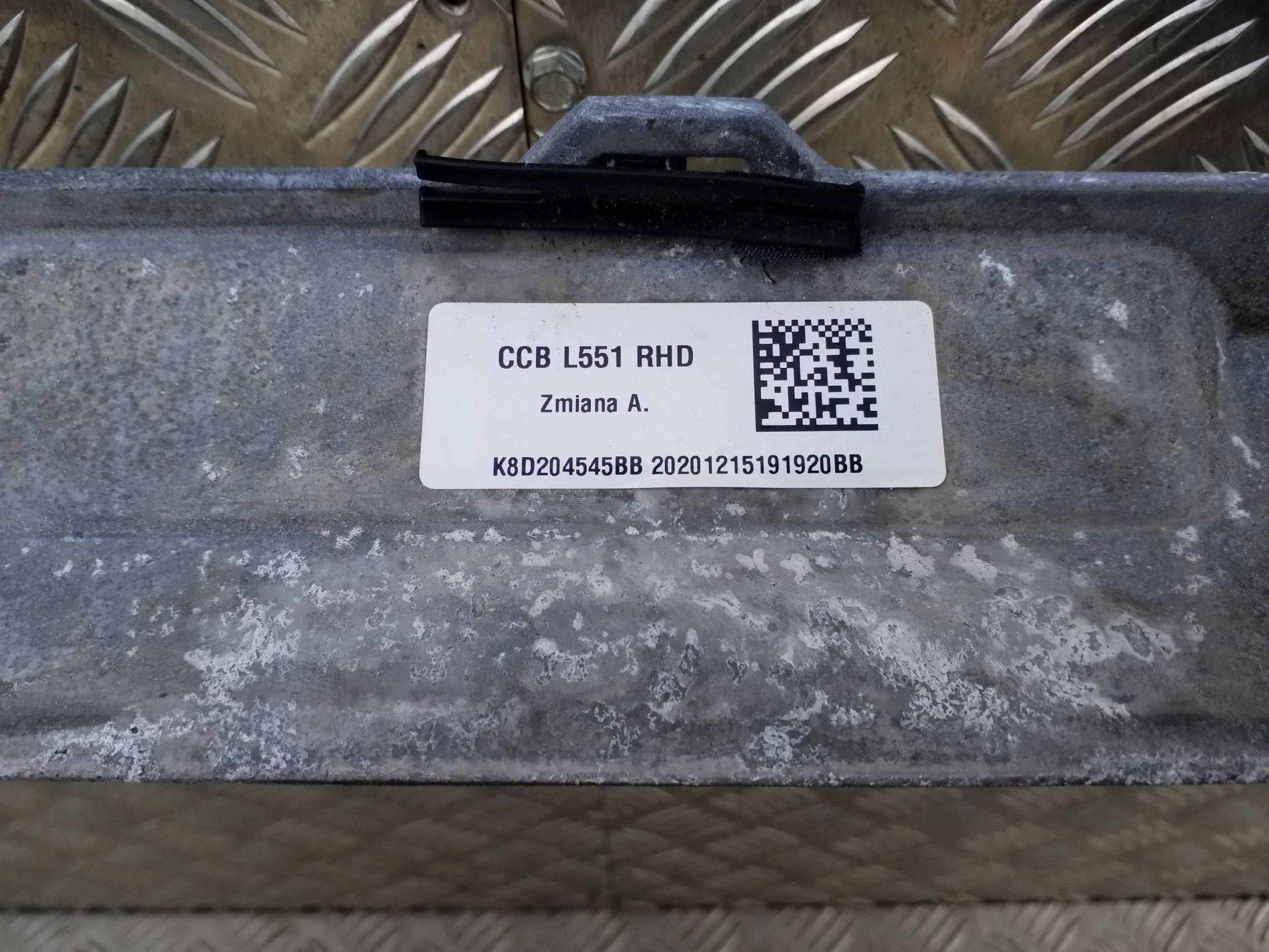 Land Rover Evoque II vahvike K8D204545BB