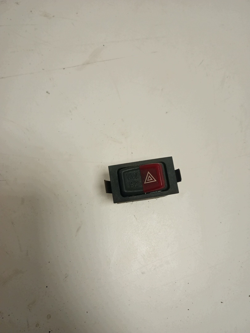 Interruptor Pisca-Alerta VW Golf Jetta Caddy 161953235 image 2