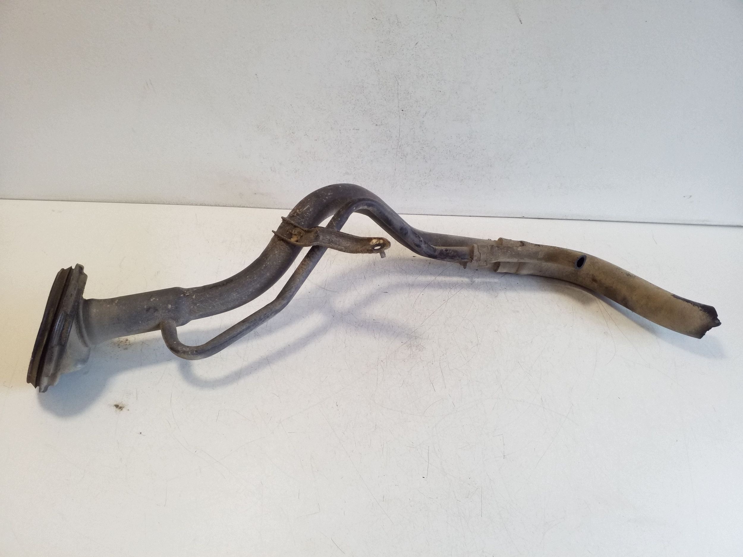 Nissan Pathfinder R51 Tapa de combustible VAL273743 image 4