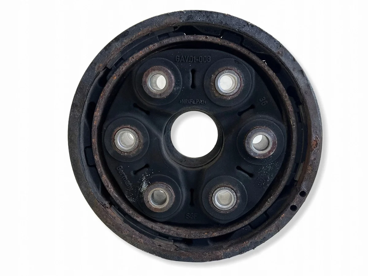 Audi Q3 8U kardaaniakselin liitos 2153136500011