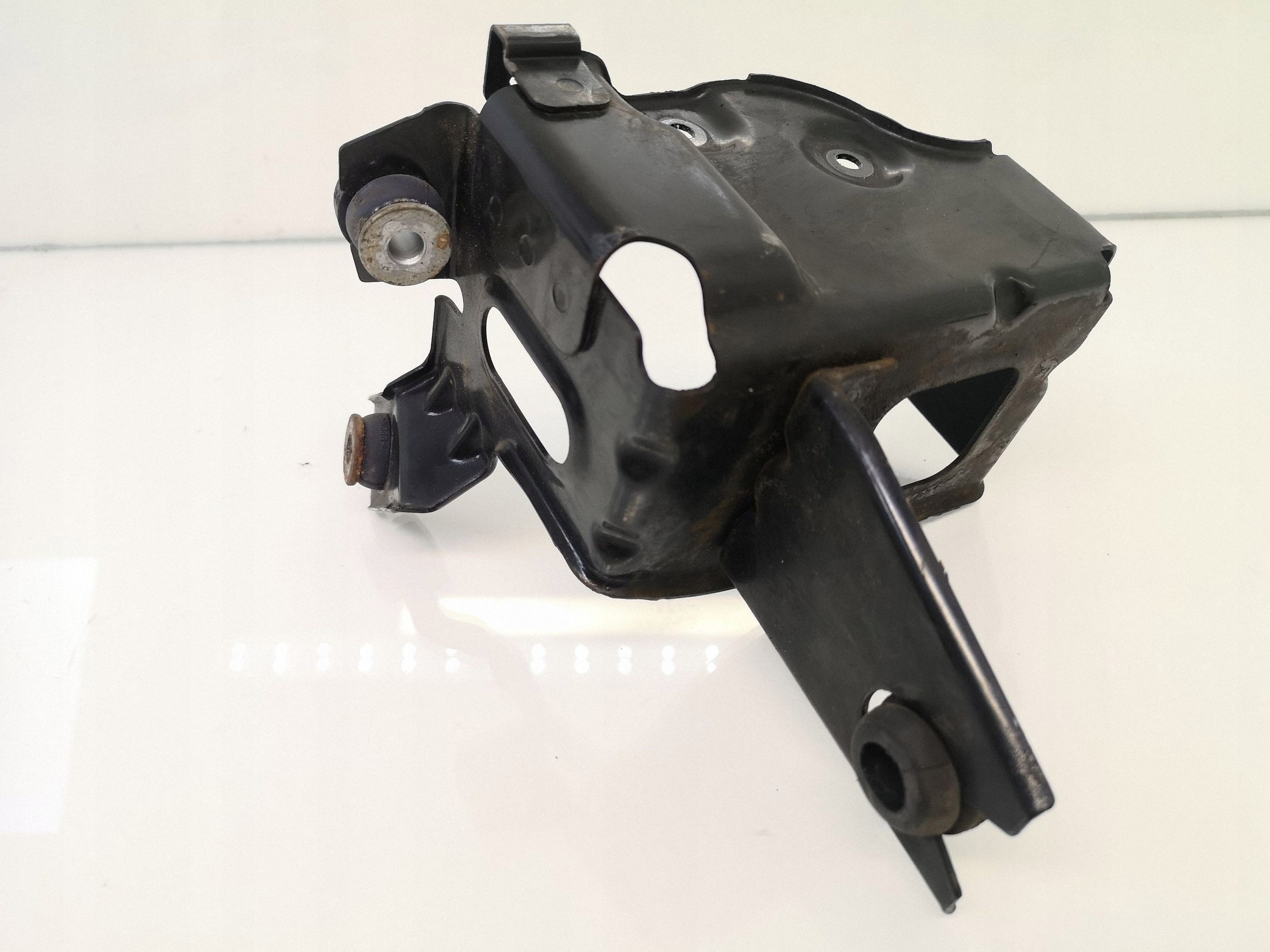 Opel Insignia A 2013 ABS-Pumpenhalterung OEM 20955402