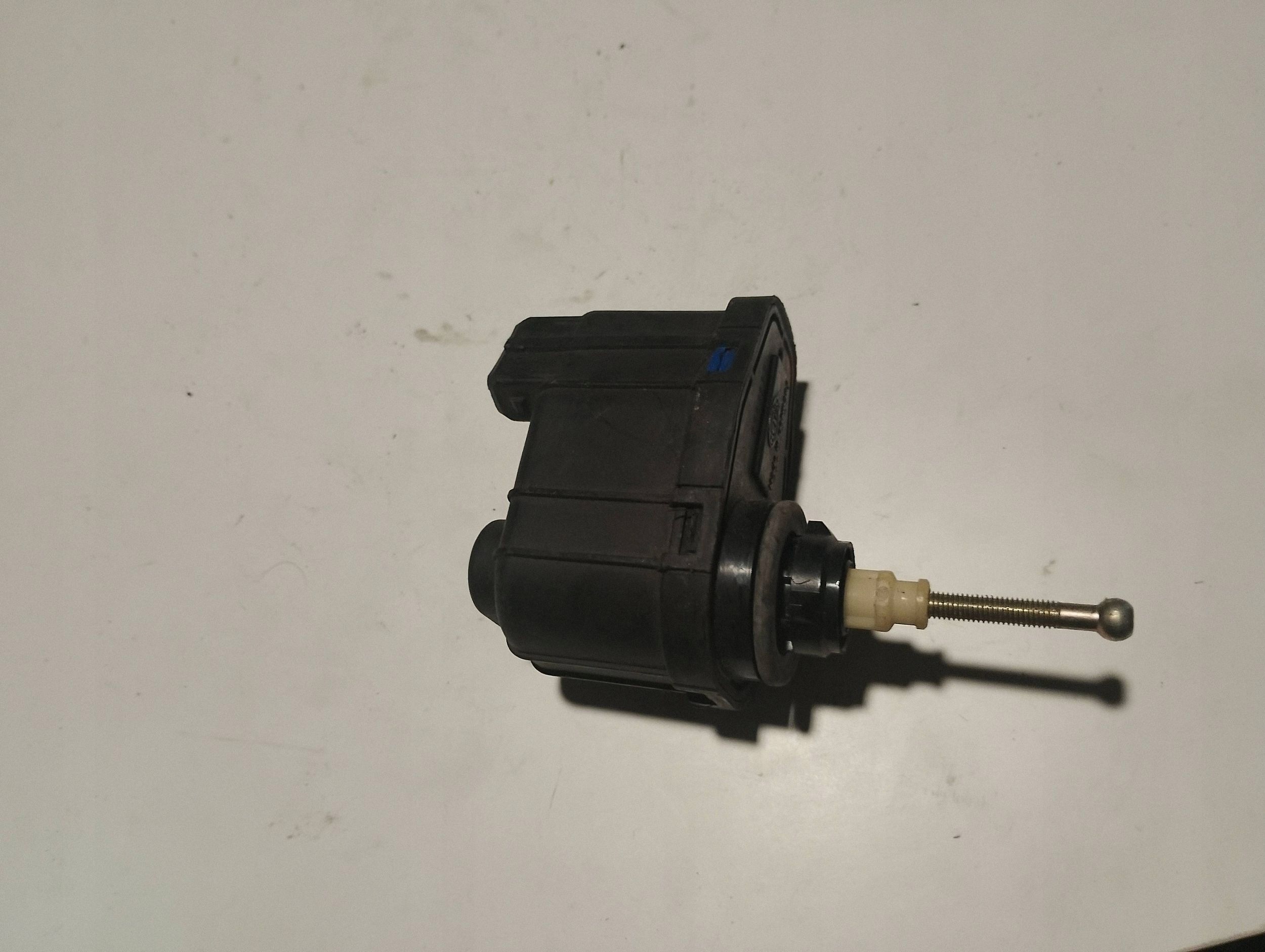 Fiat Headlight Leveling Motor Used 7783522 image 3