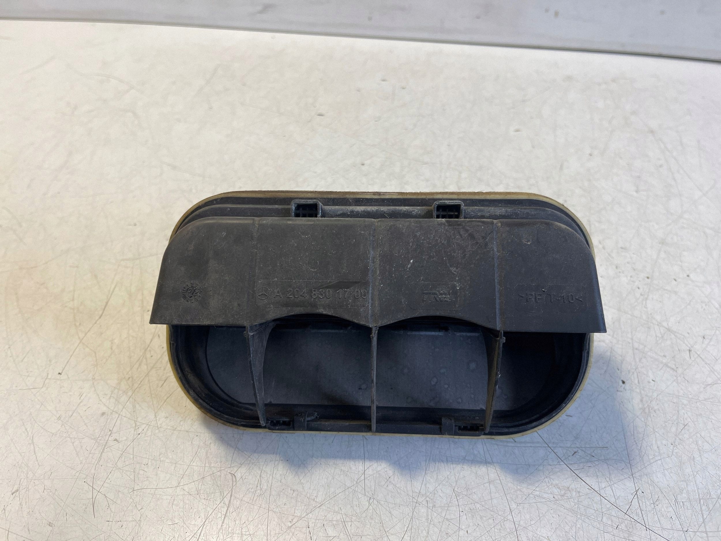 Mercedes-Benz EQC 2022 Ventilationsgaller bak A2048301700 image 2