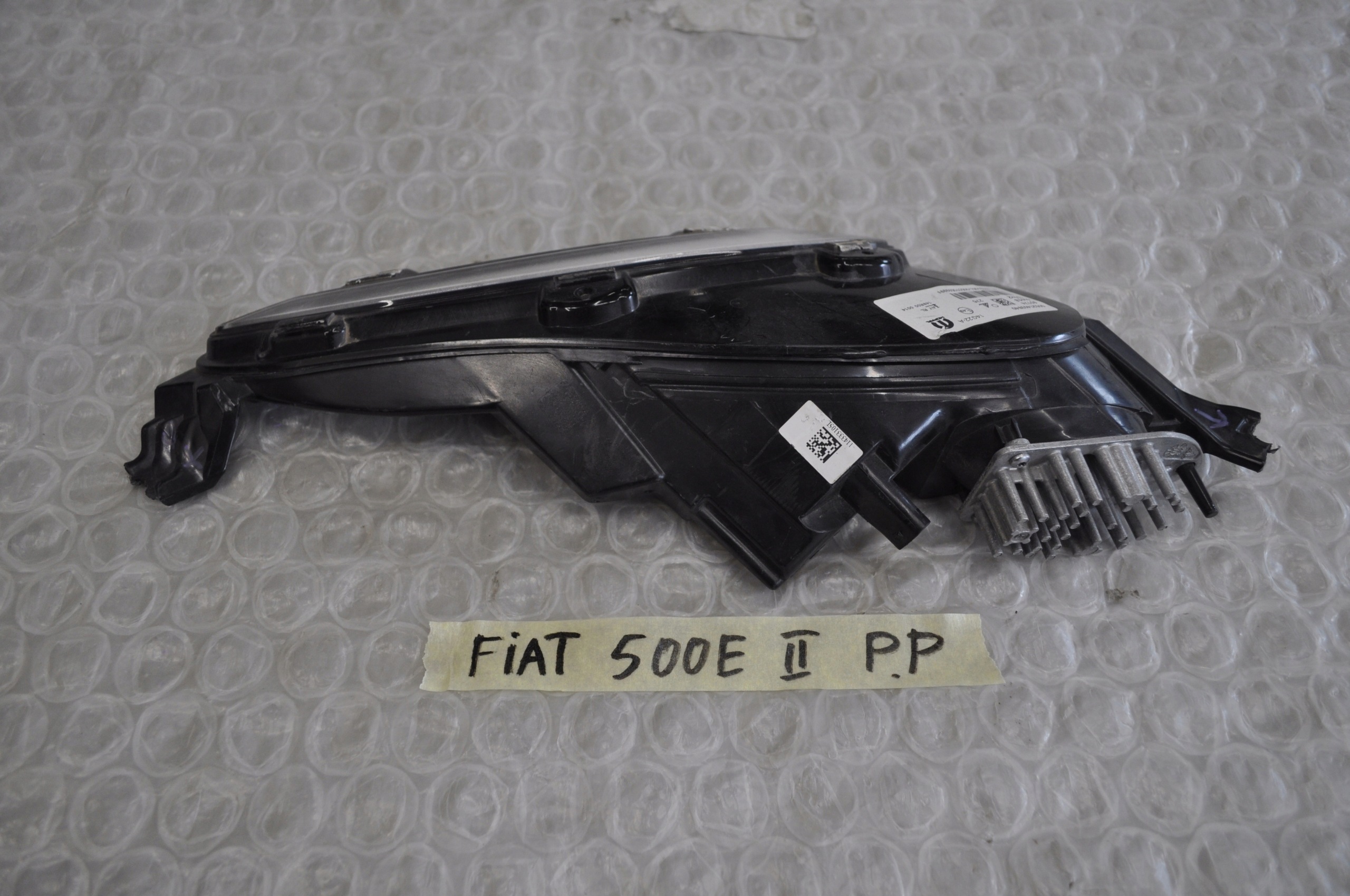 FIAT 500E LED DRL - Oikea etuvalo 00521403940
