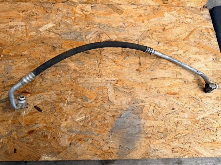 Audi OE 8E0260701 ilmastointiputki