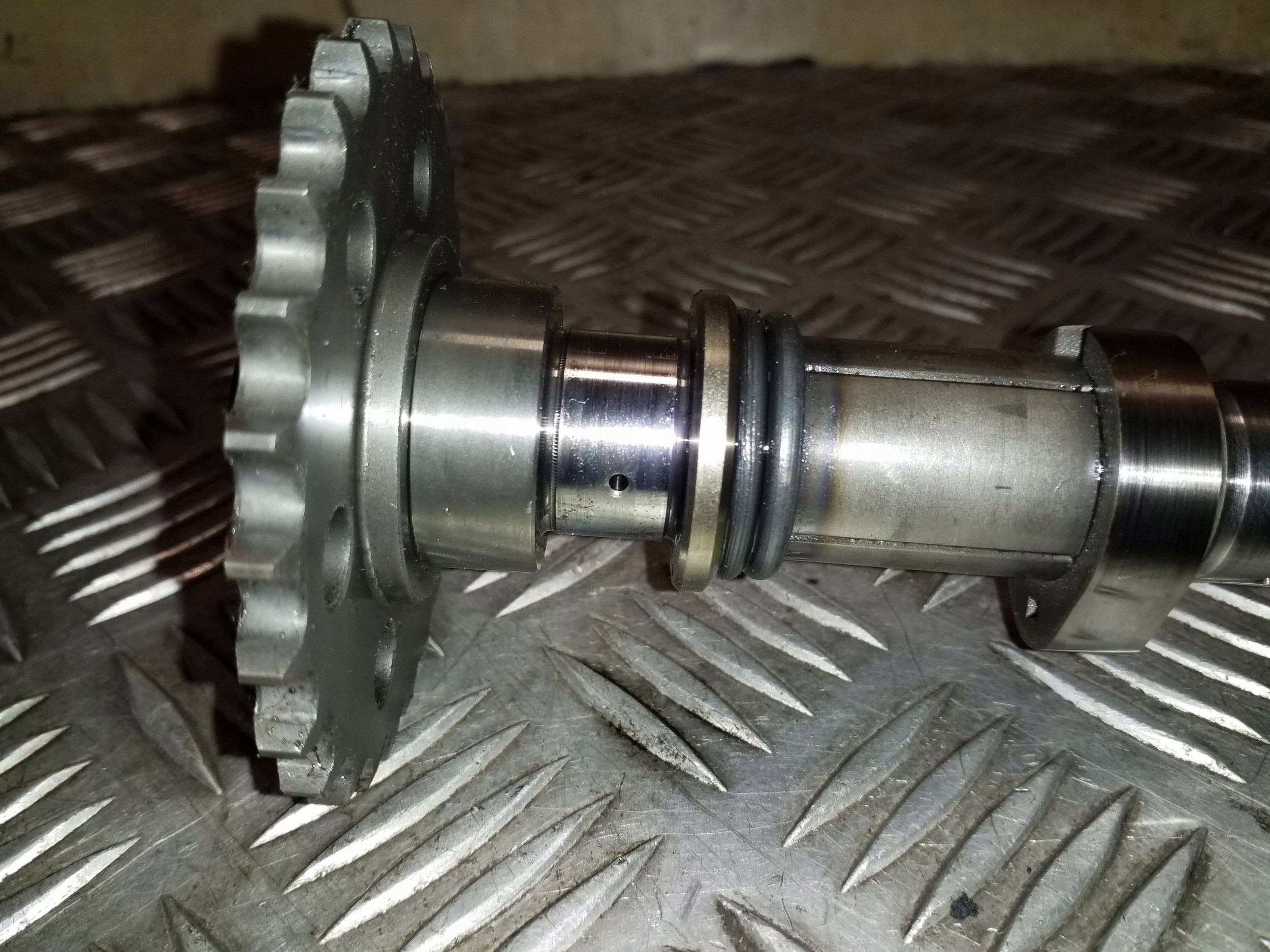 Eixo de comando usado Subaru Outback BR 2.0D 110kW image 4