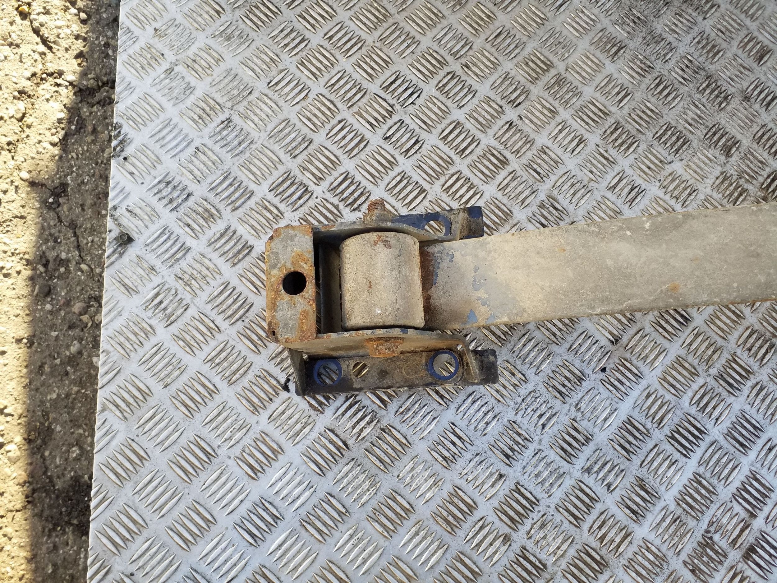 Nissan NV400 Rear Spring Right VAL208113 Used