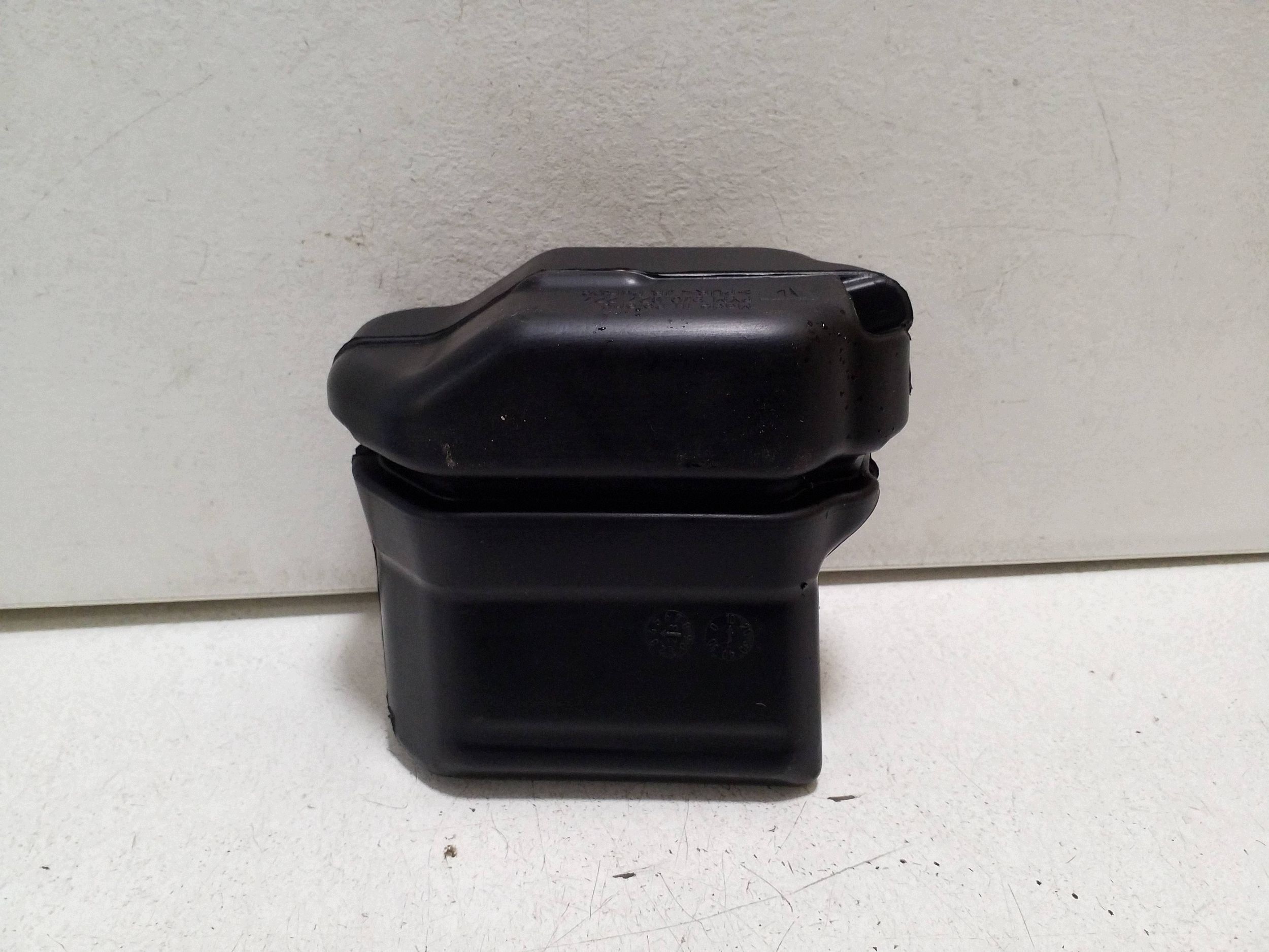 PORSCHE TAYCAN 9J1 OTHER INTERNAL PART OF THE BACK 9J0827227