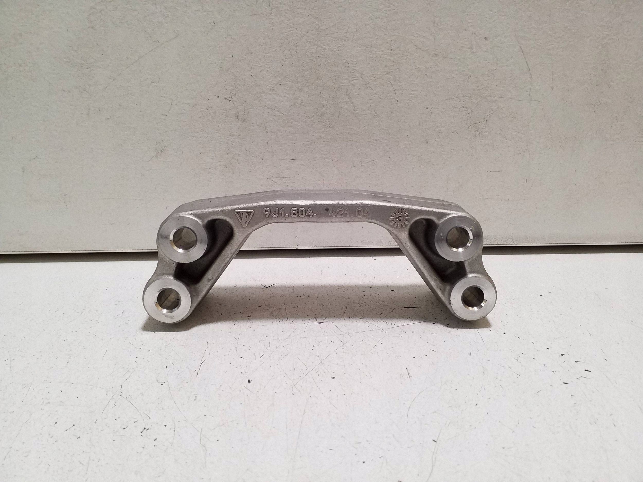 2022 Porsche Taycan 9J1 body part 9J1804421