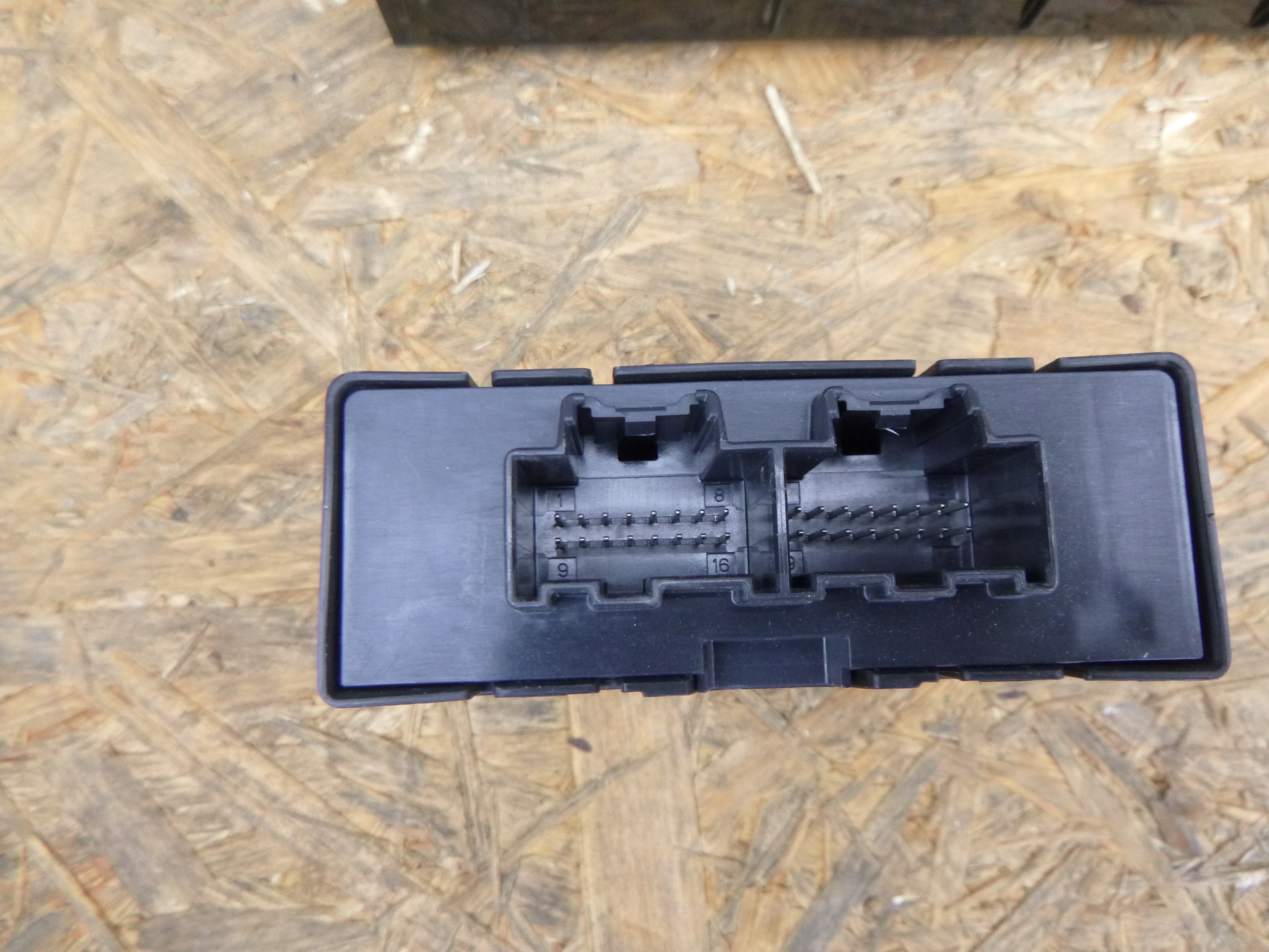 MODULE OPEL TOREL CARL 13509767
