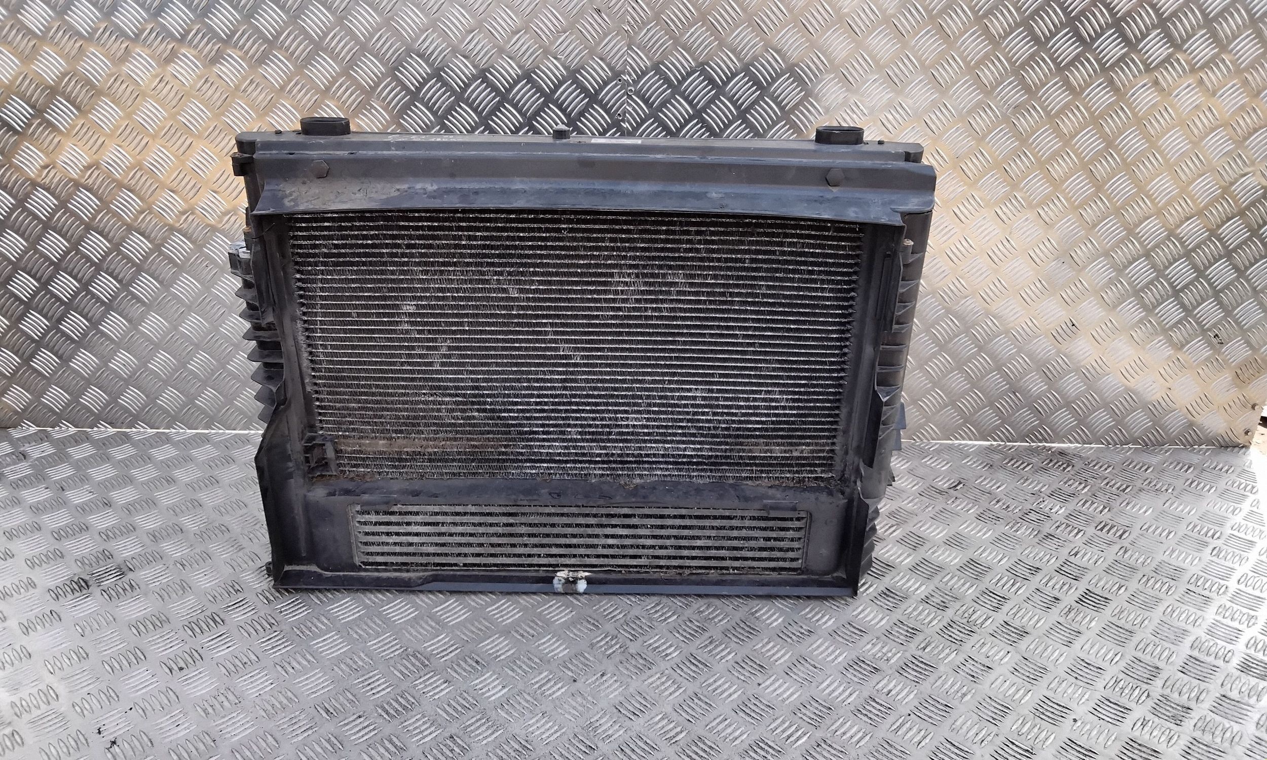 BMW 5 E60 E61 Radiateur P1127004 image 2