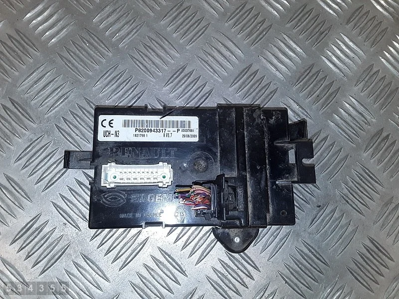ECU Renault Trafic 2009 P8200943317